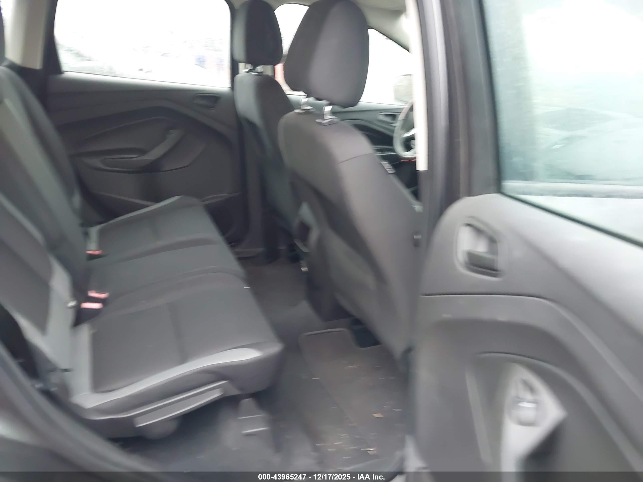 FORD ESCAPE image 8