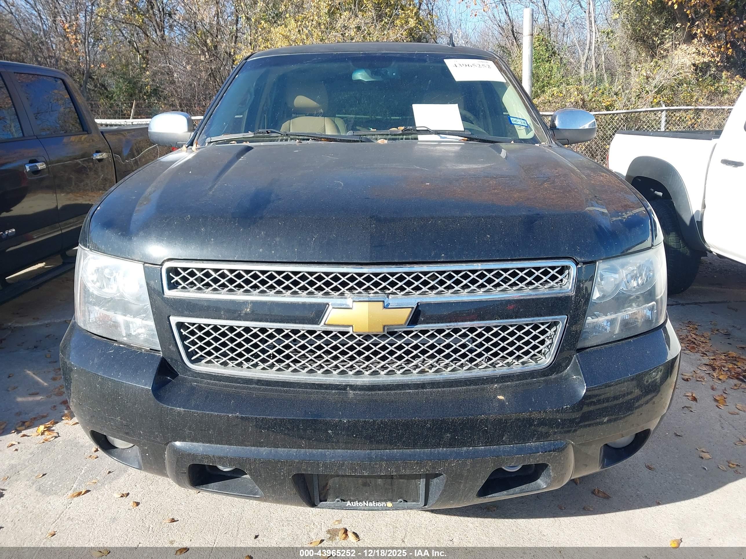 CHEVROLET TAHOE image 6