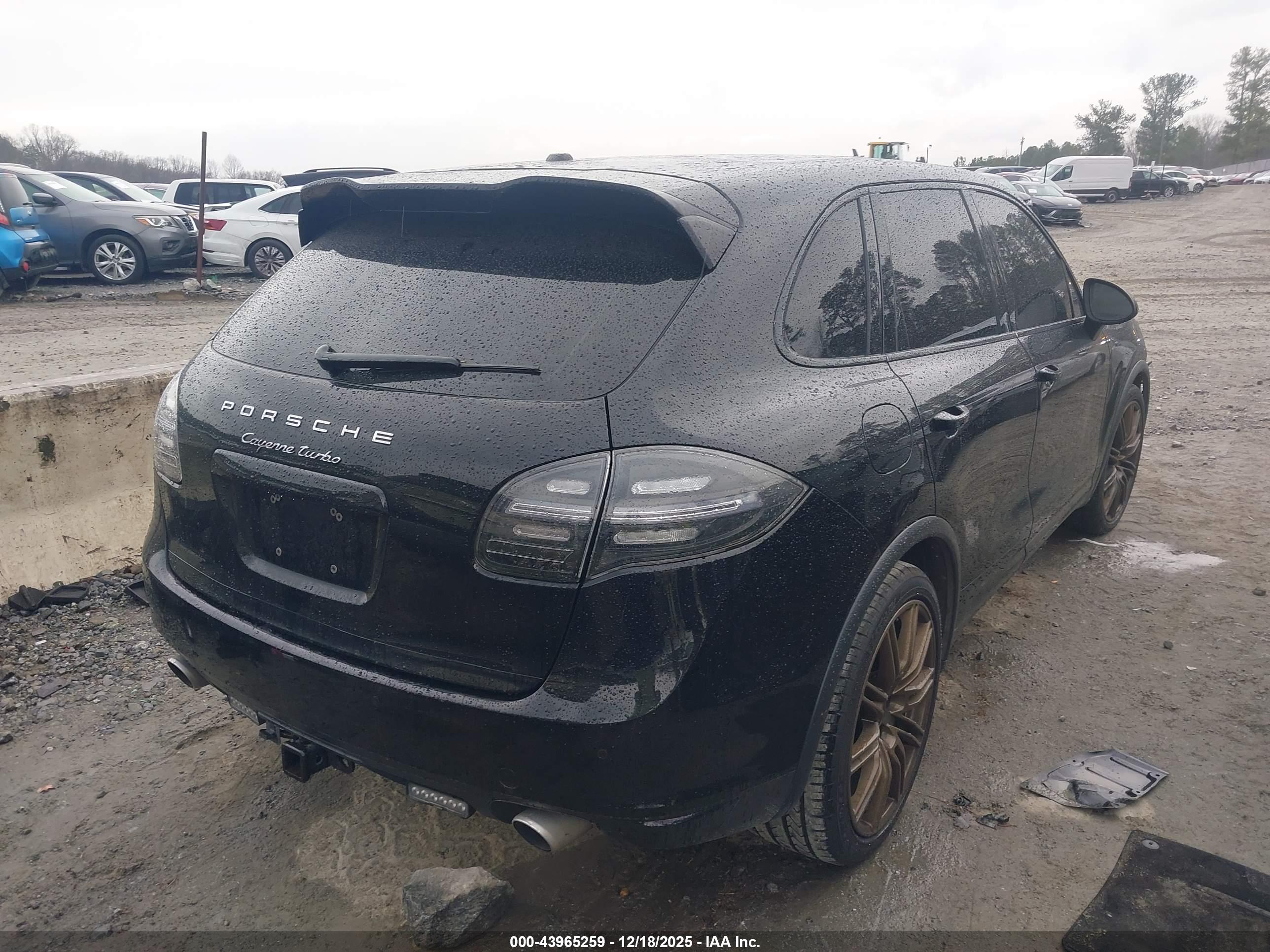 PORSCHE CAYENNE image 4