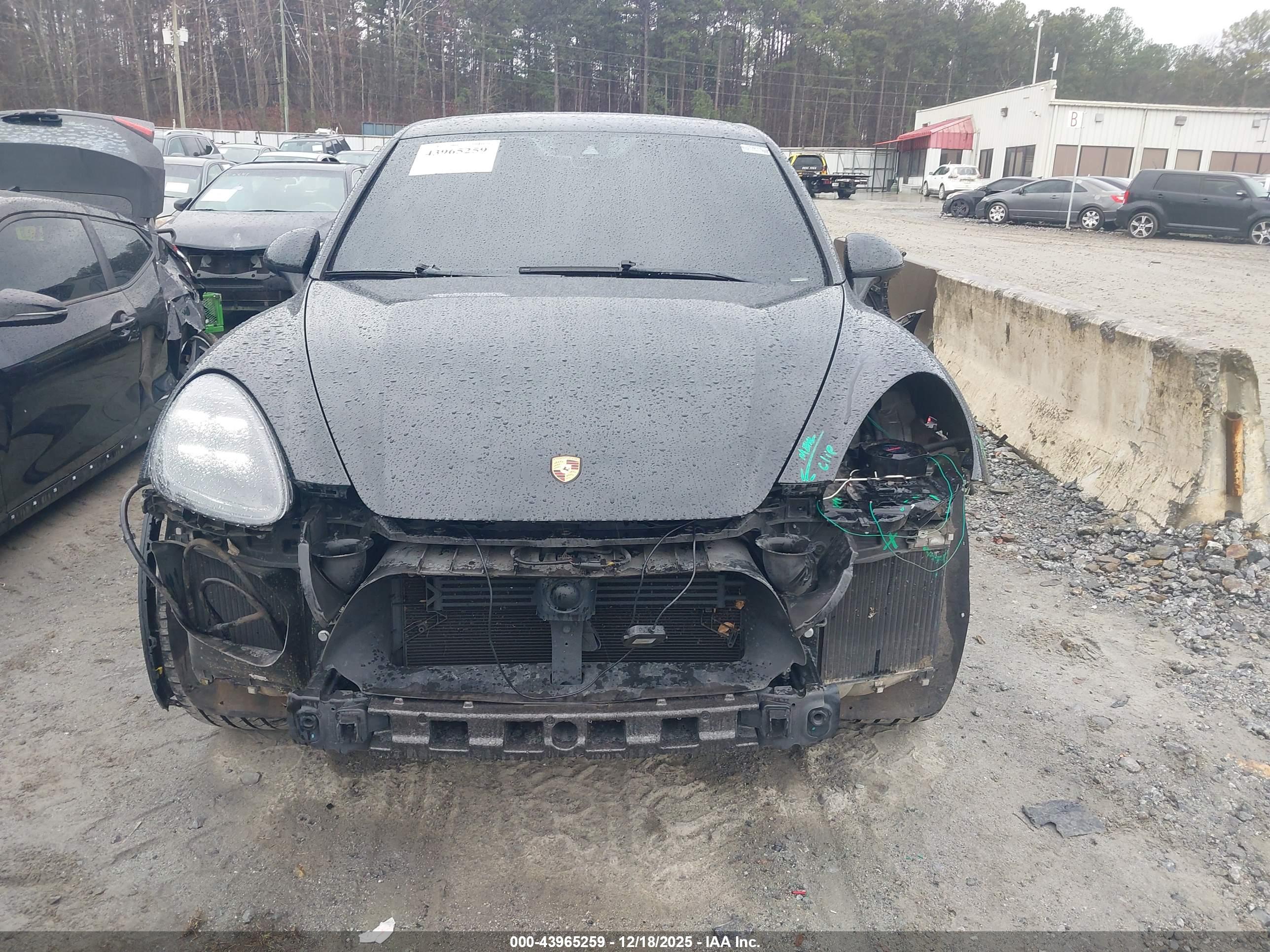 PORSCHE CAYENNE image 6