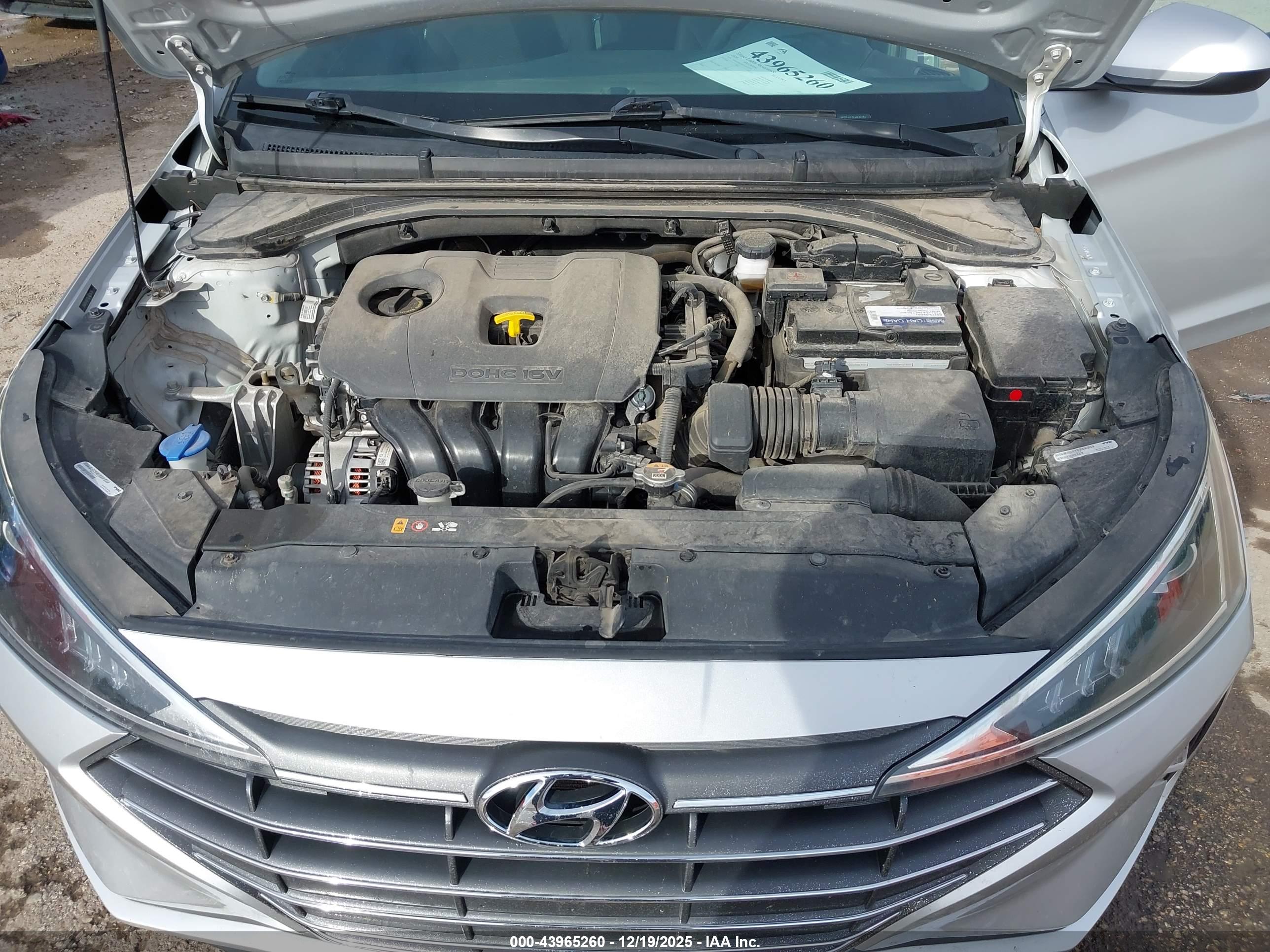 HYUNDAI ELANTRA image 10