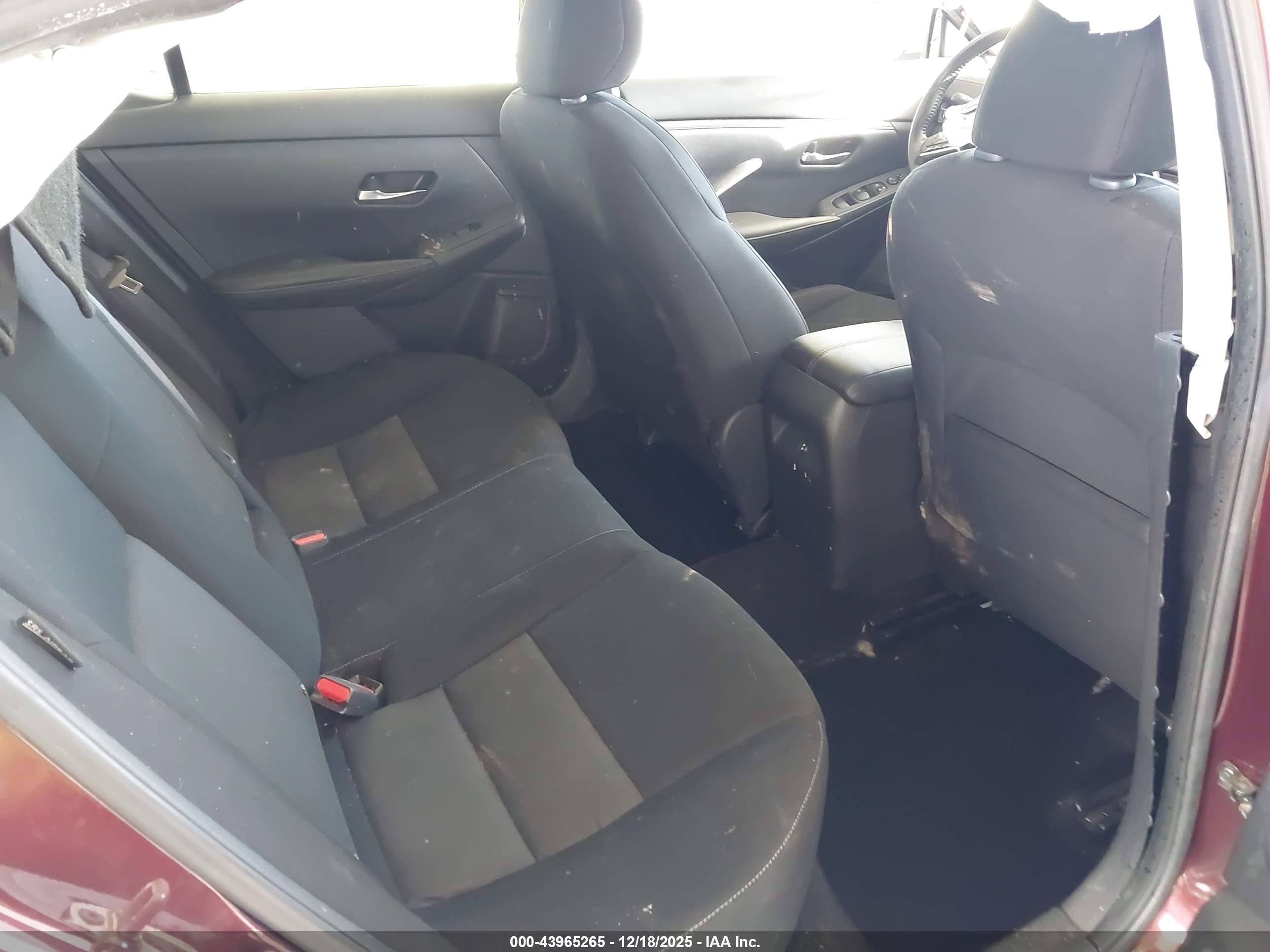 NISSAN SENTRA image 8