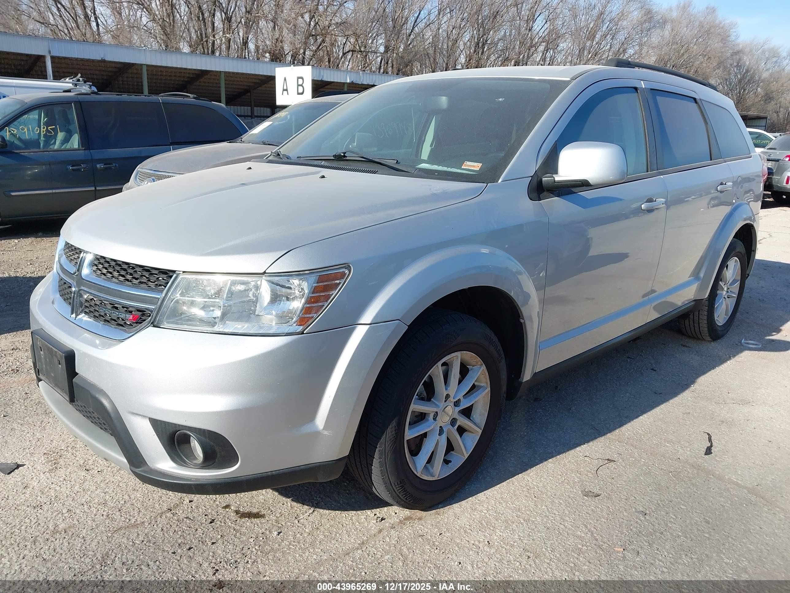 DODGE JOURNEY image 2