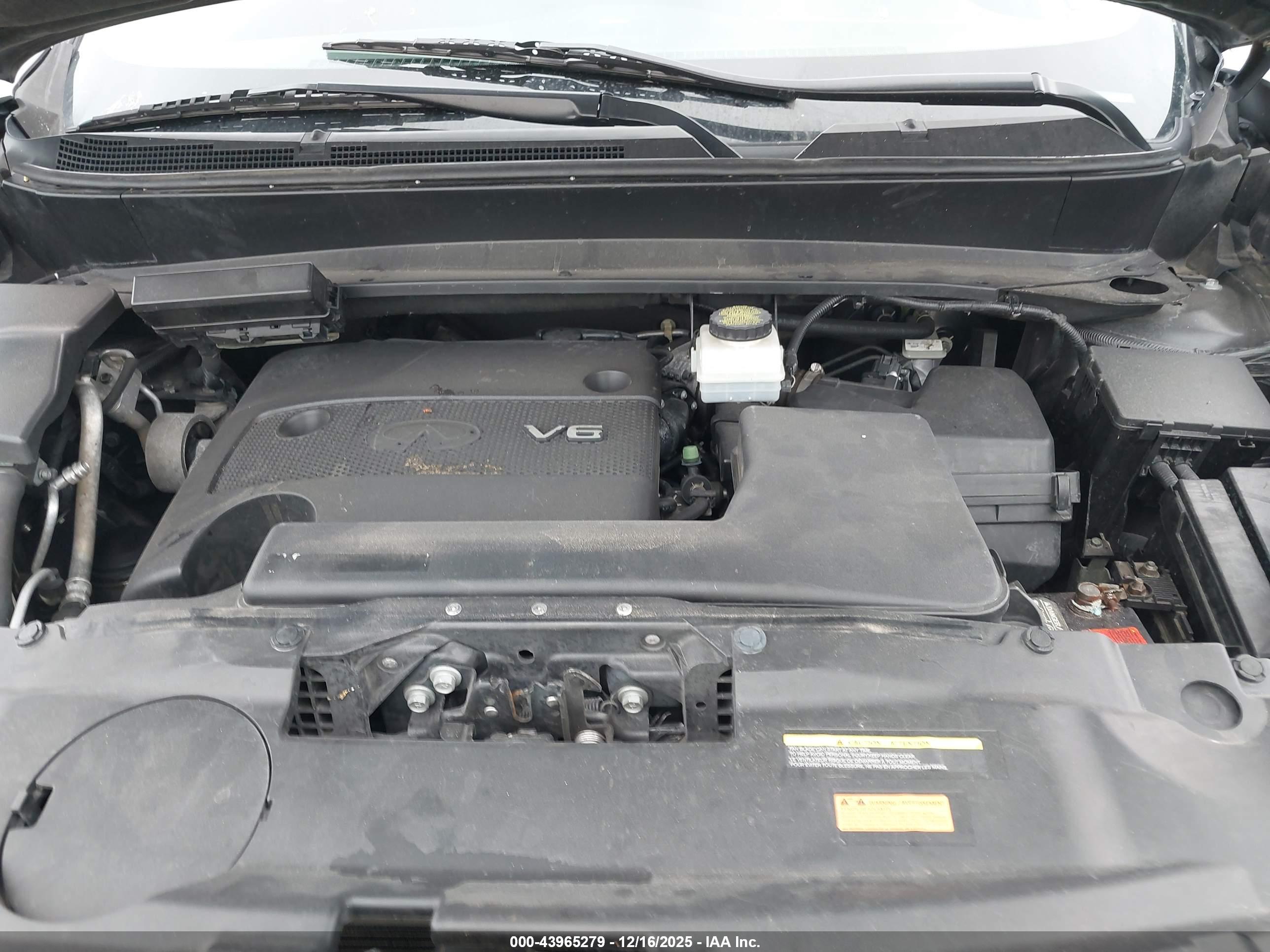 INFINITI JX35 image 10