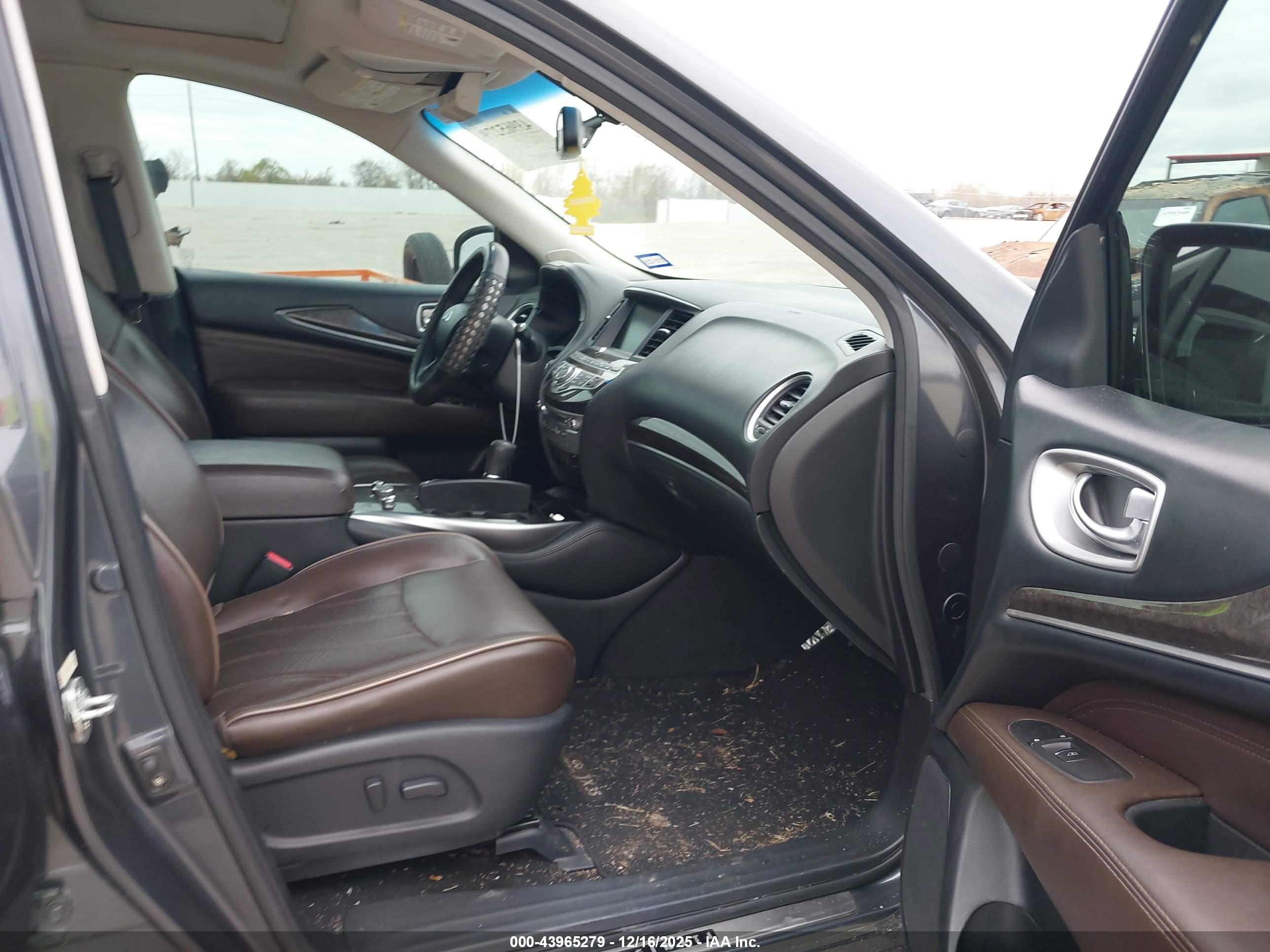 INFINITI JX35 image 5
