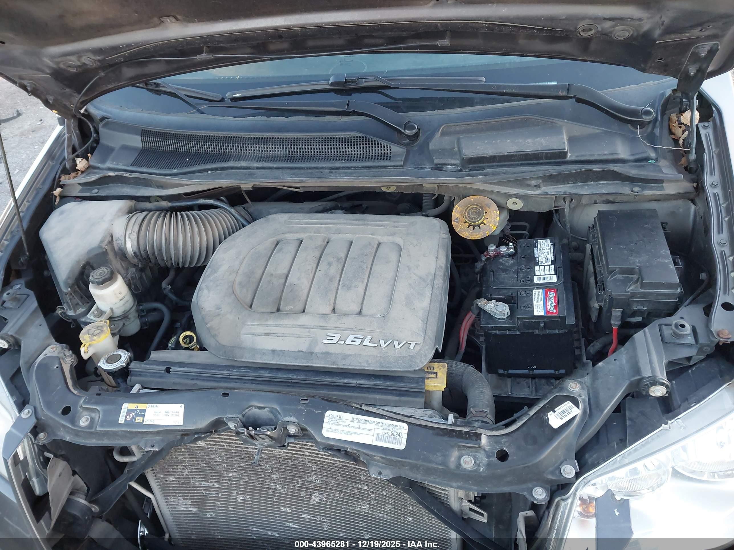 CHRYSLER TOWN image 10