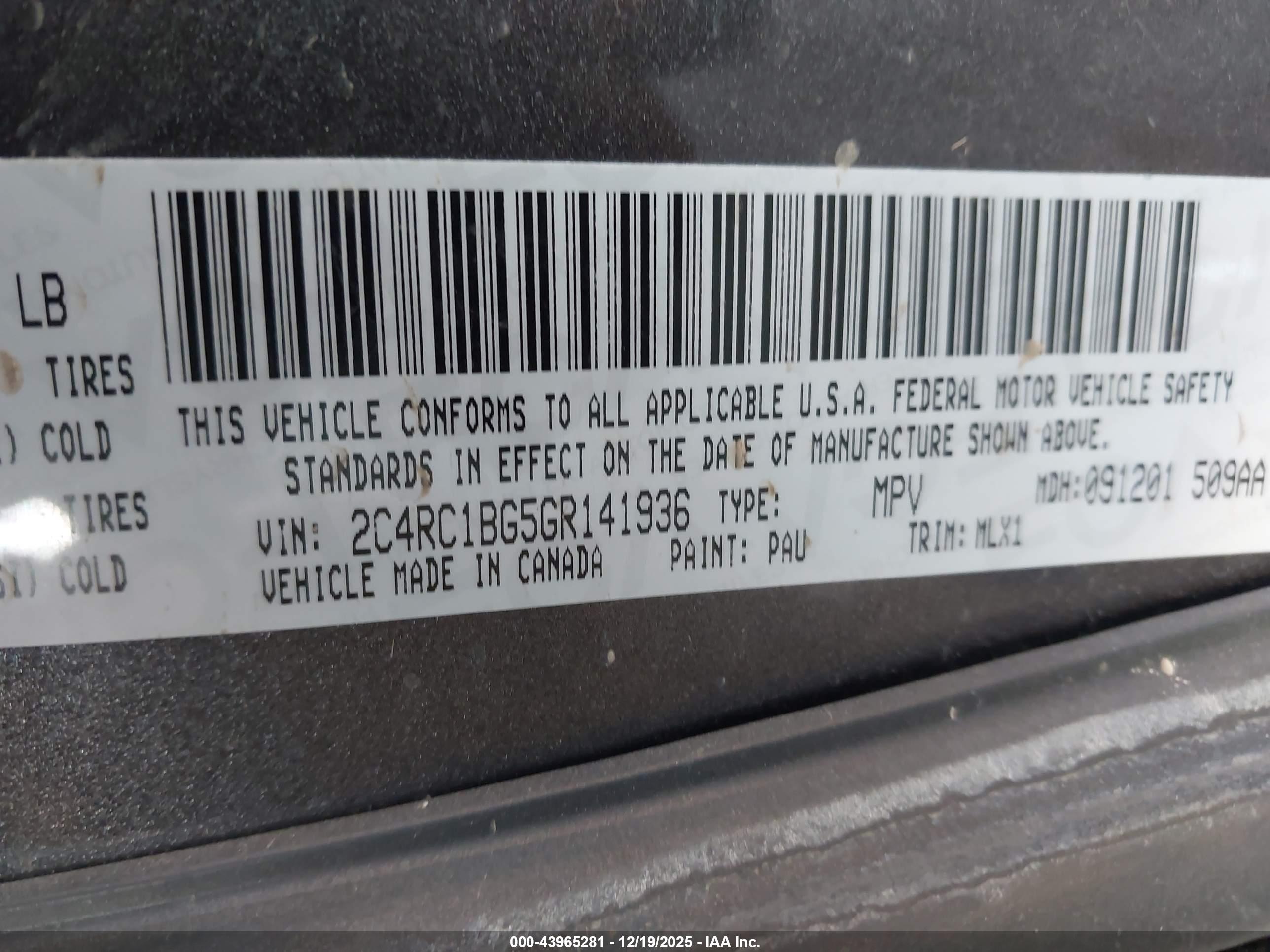 CHRYSLER TOWN image 9