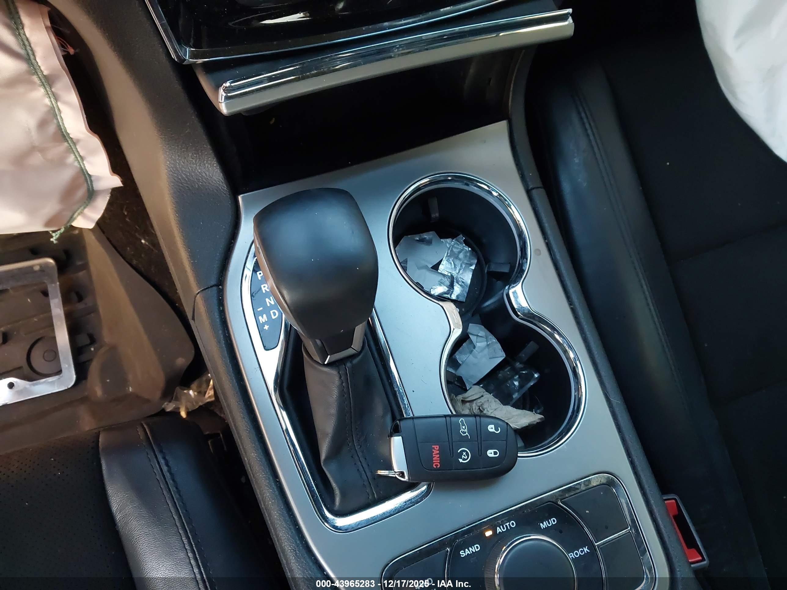 JEEP GRAND image 11