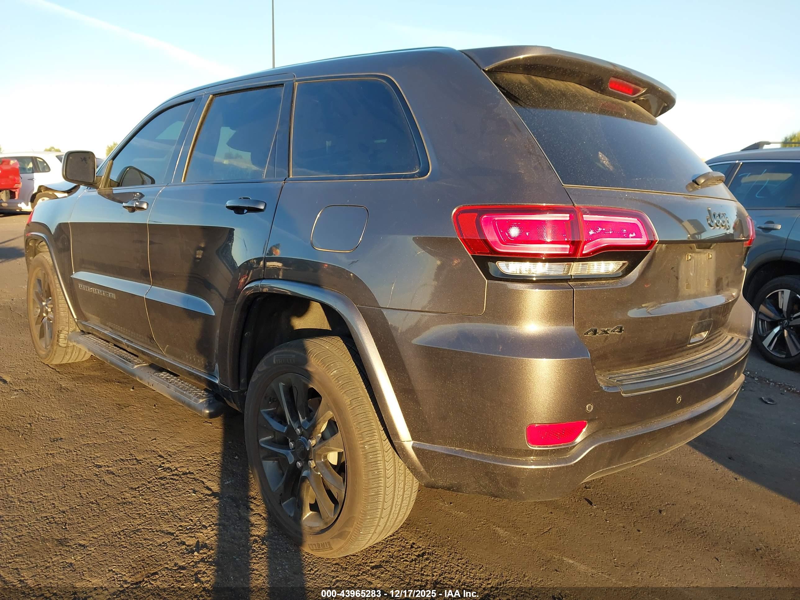 JEEP GRAND image 3