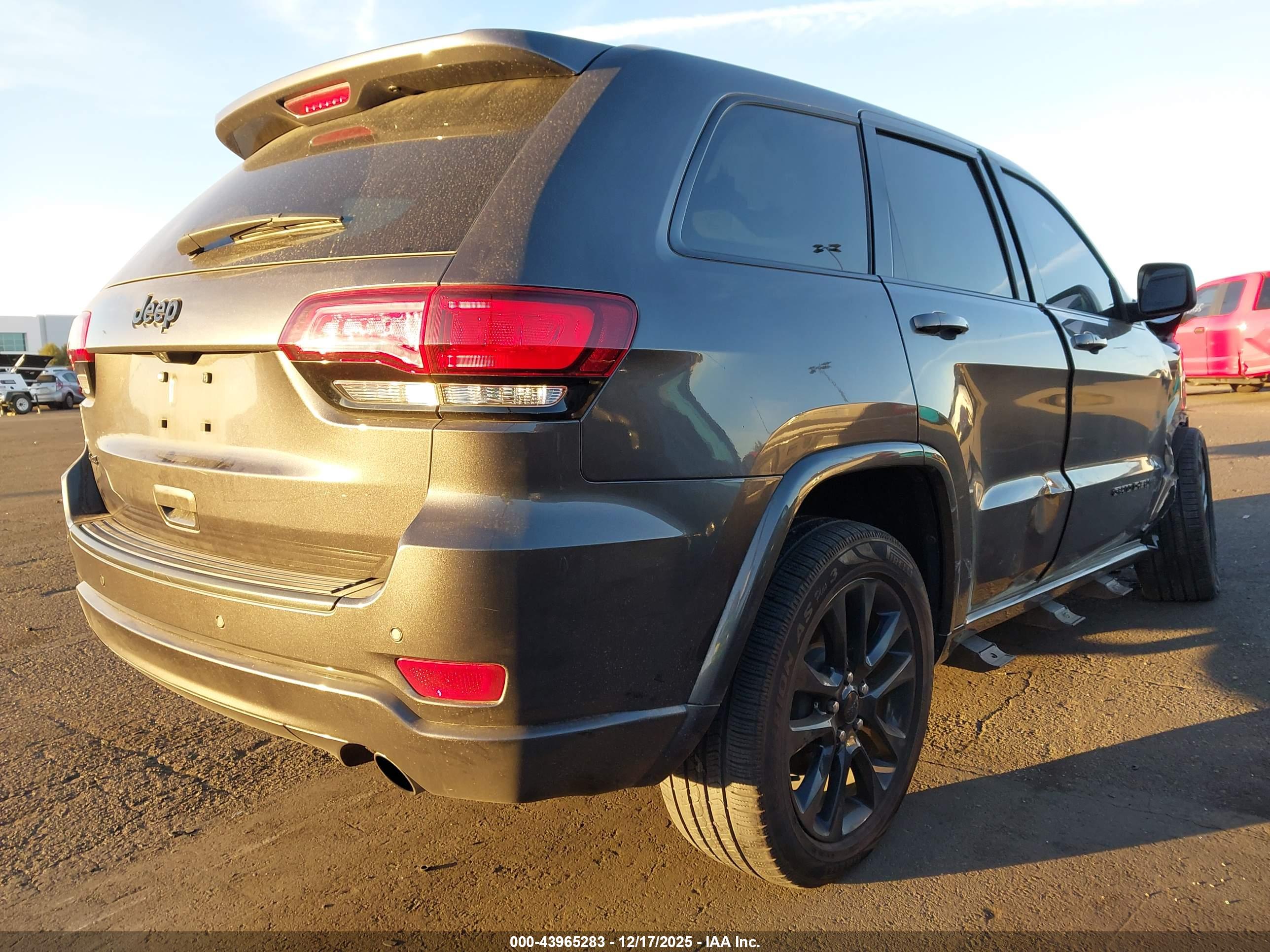 JEEP GRAND image 4