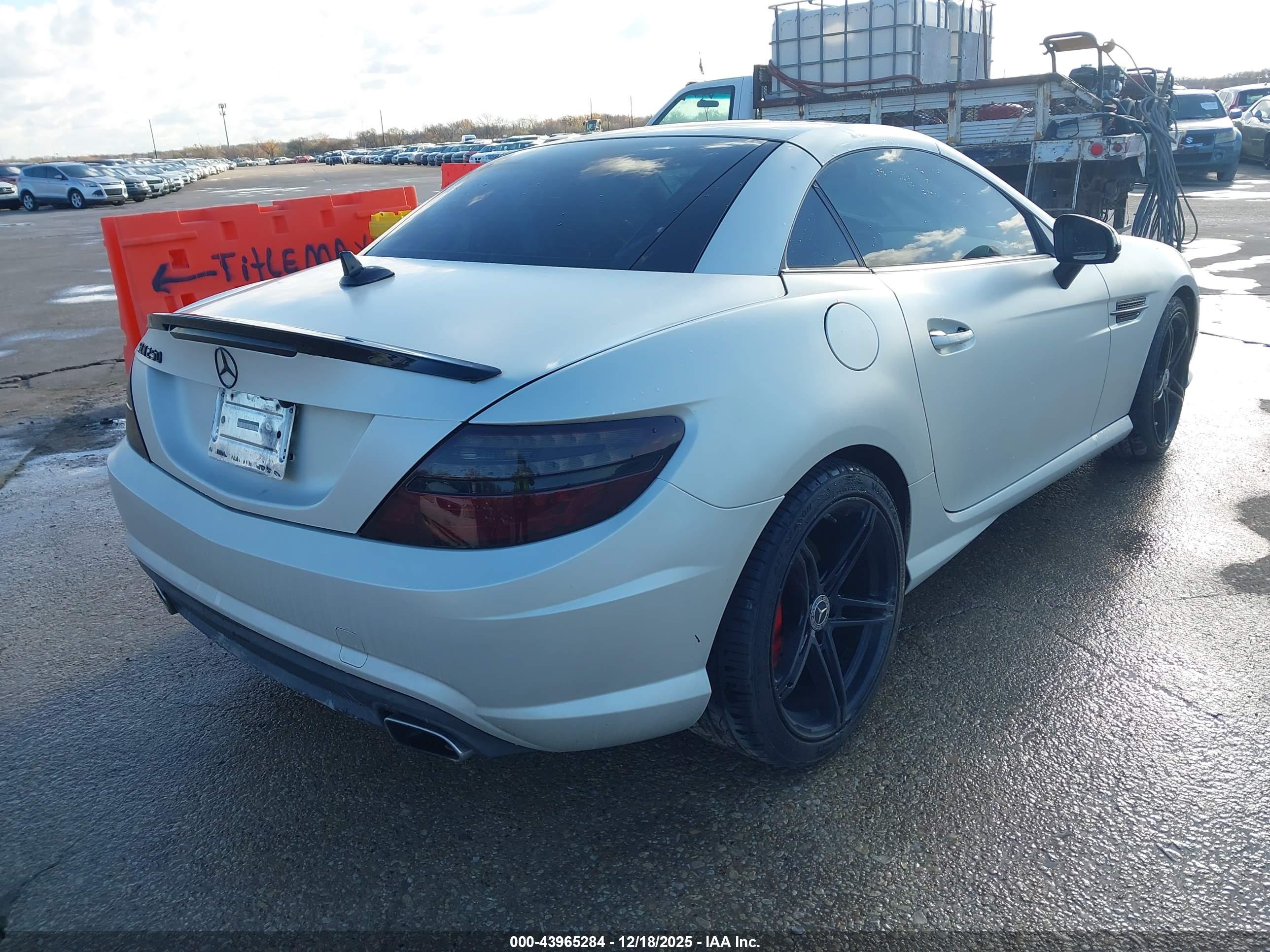 MERCEDES-BENZ SLK image 4