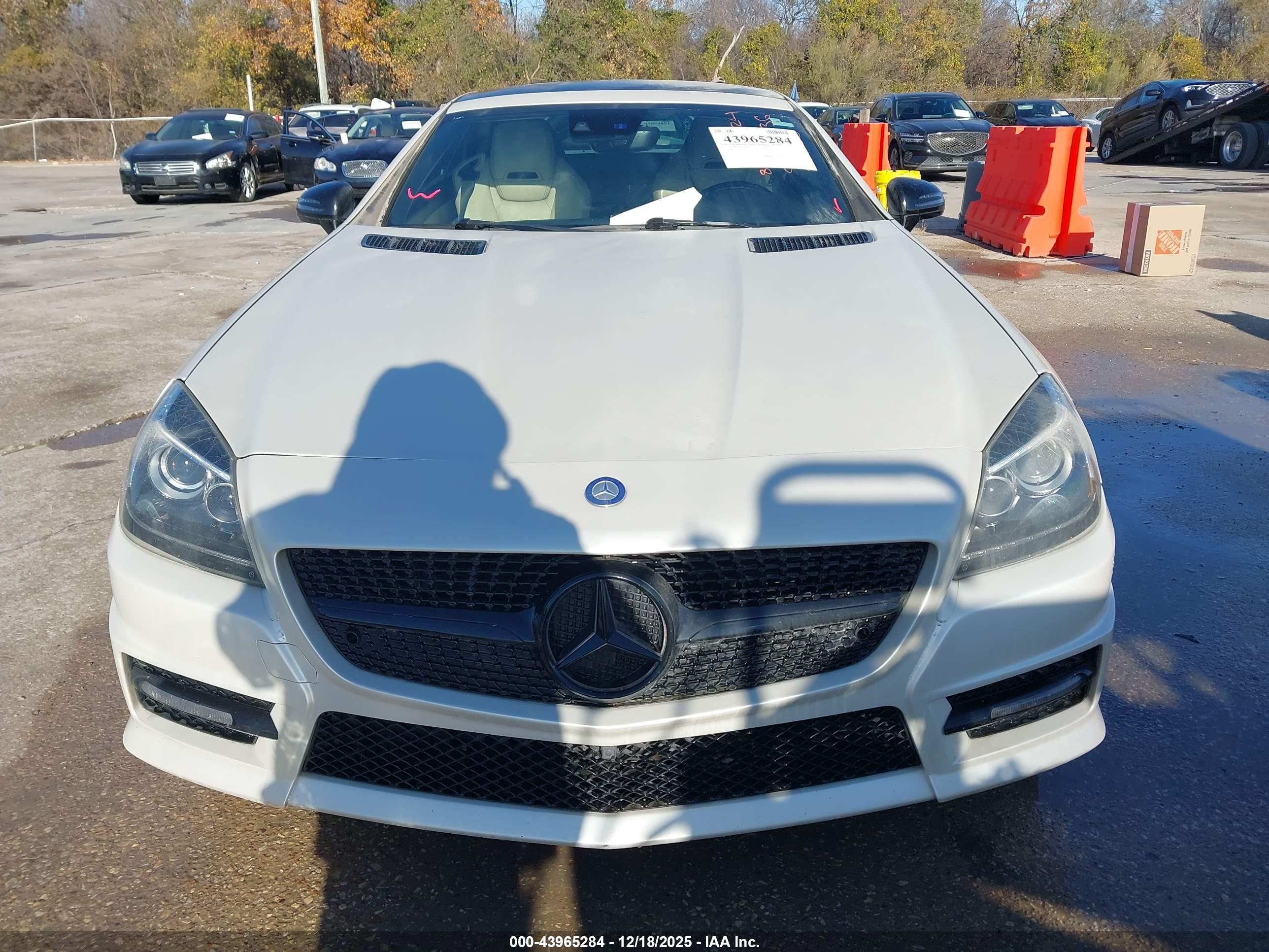 MERCEDES-BENZ SLK image 6