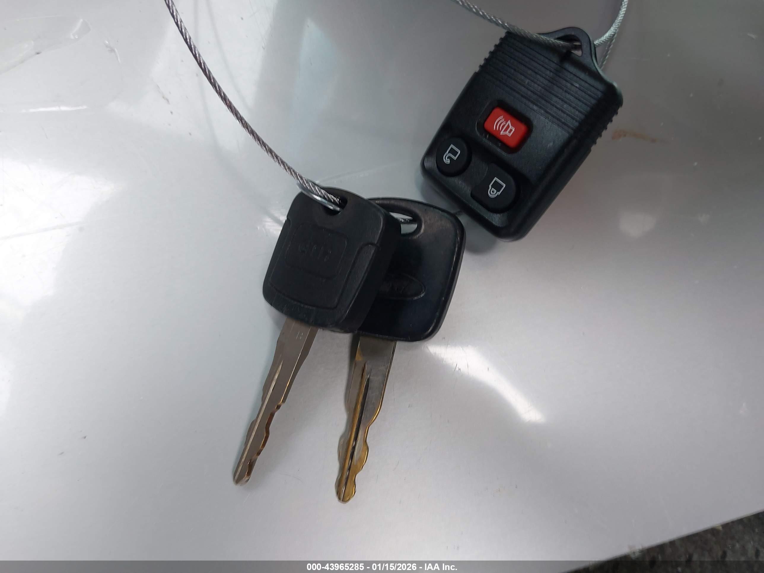 FORD EXPLORER image 11