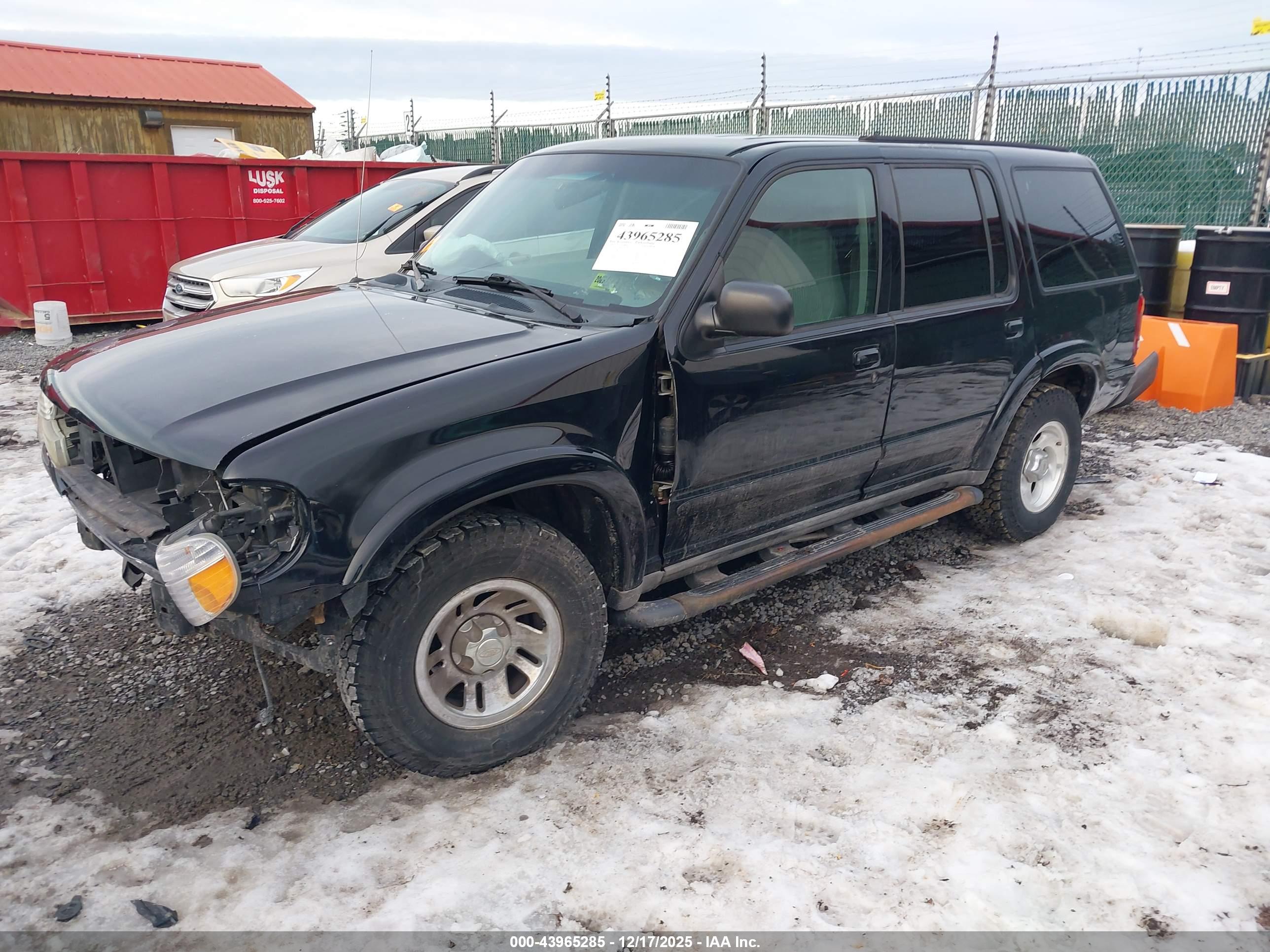 FORD EXPLORER image 2