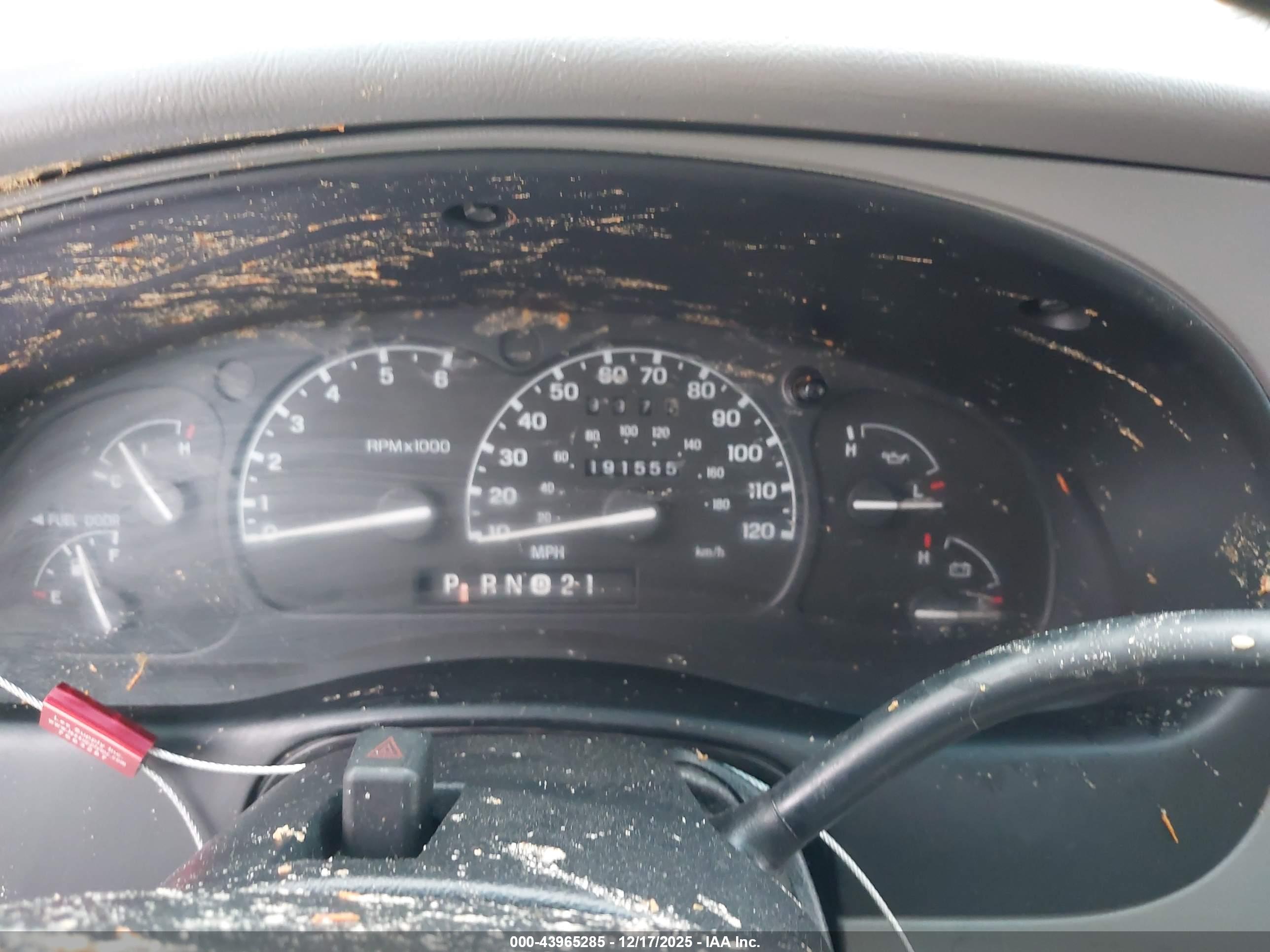 FORD EXPLORER image 7