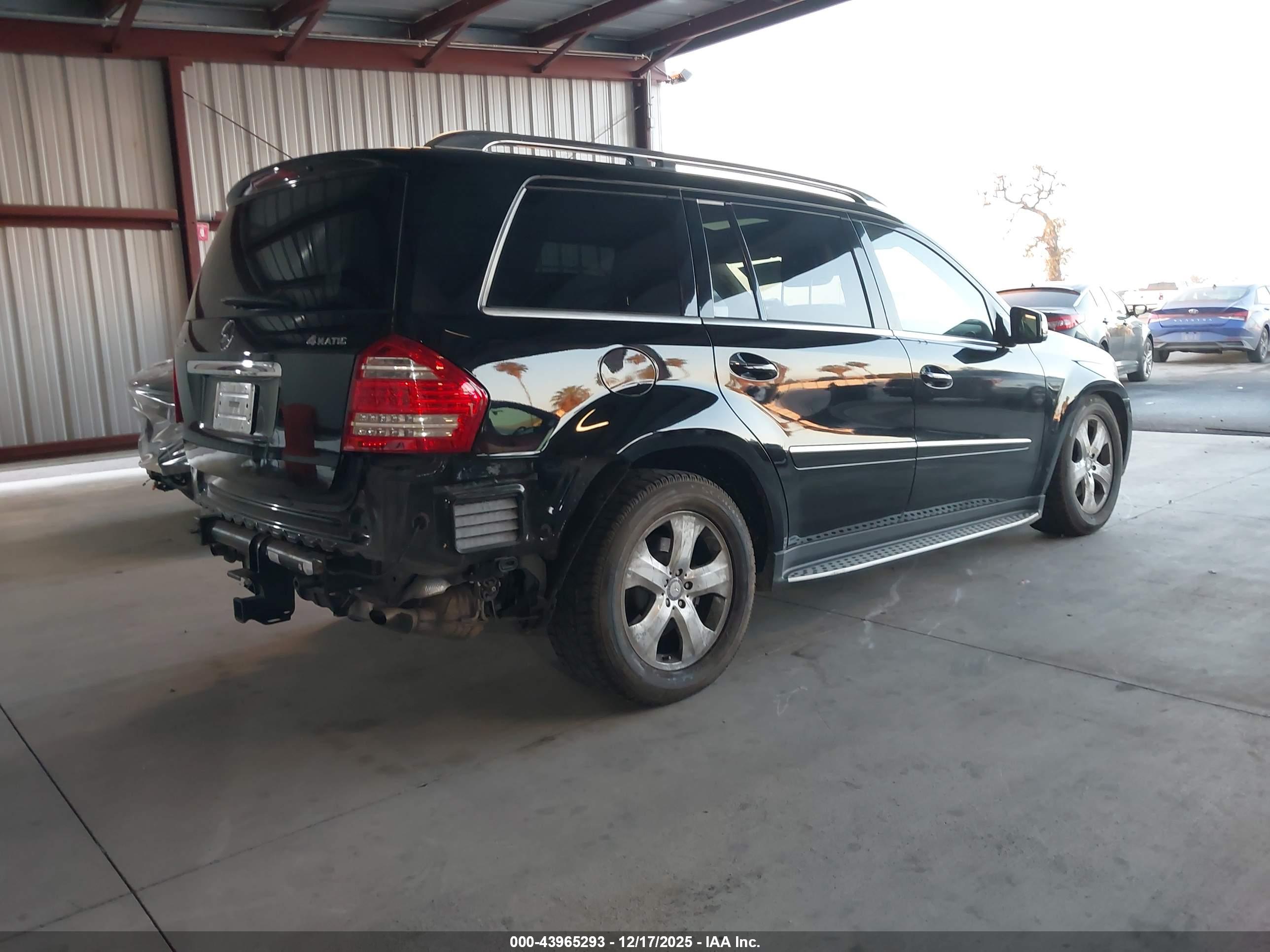 MERCEDES-BENZ GL image 4