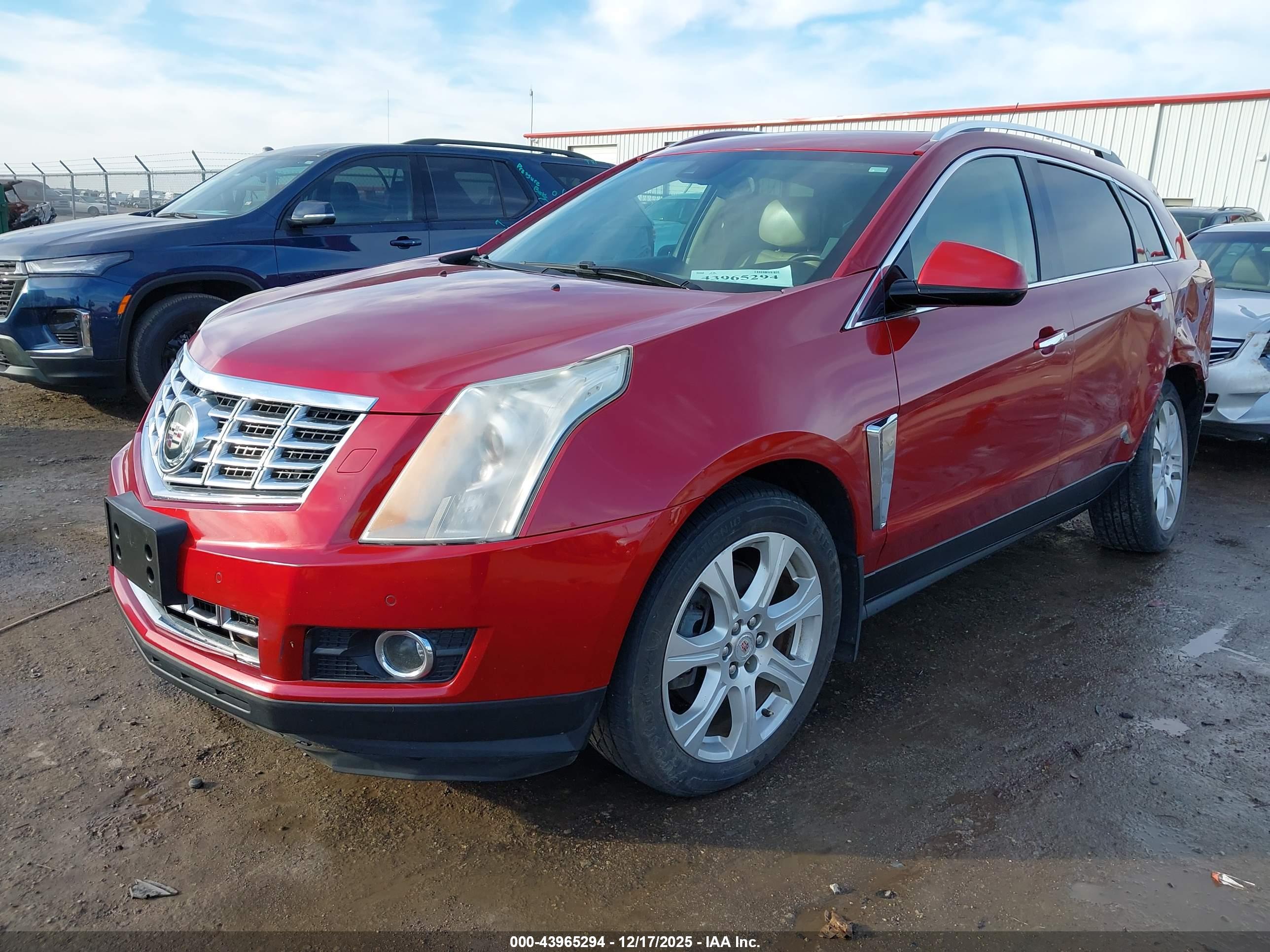 CADILLAC SRX image 2