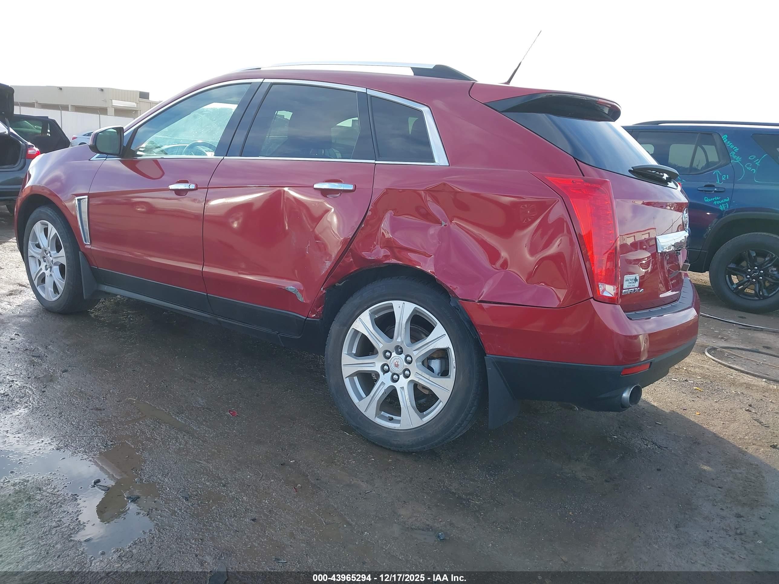 CADILLAC SRX image 3