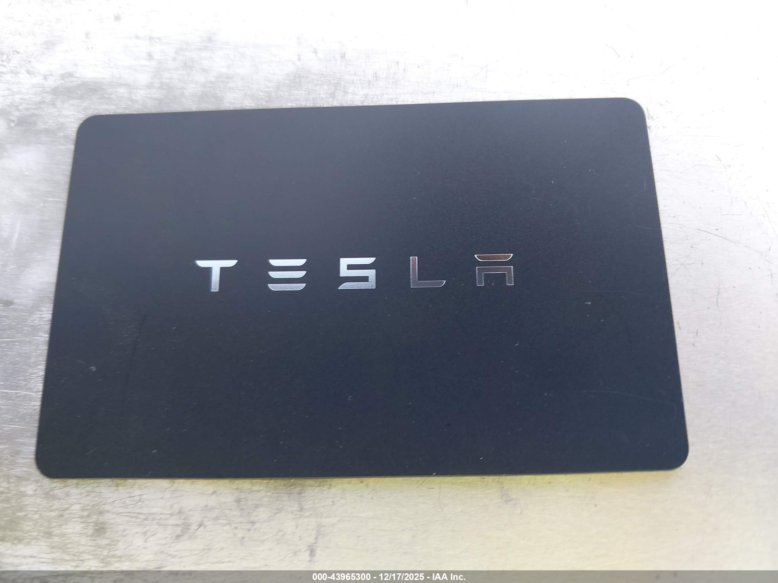 TESLA MODEL image 11