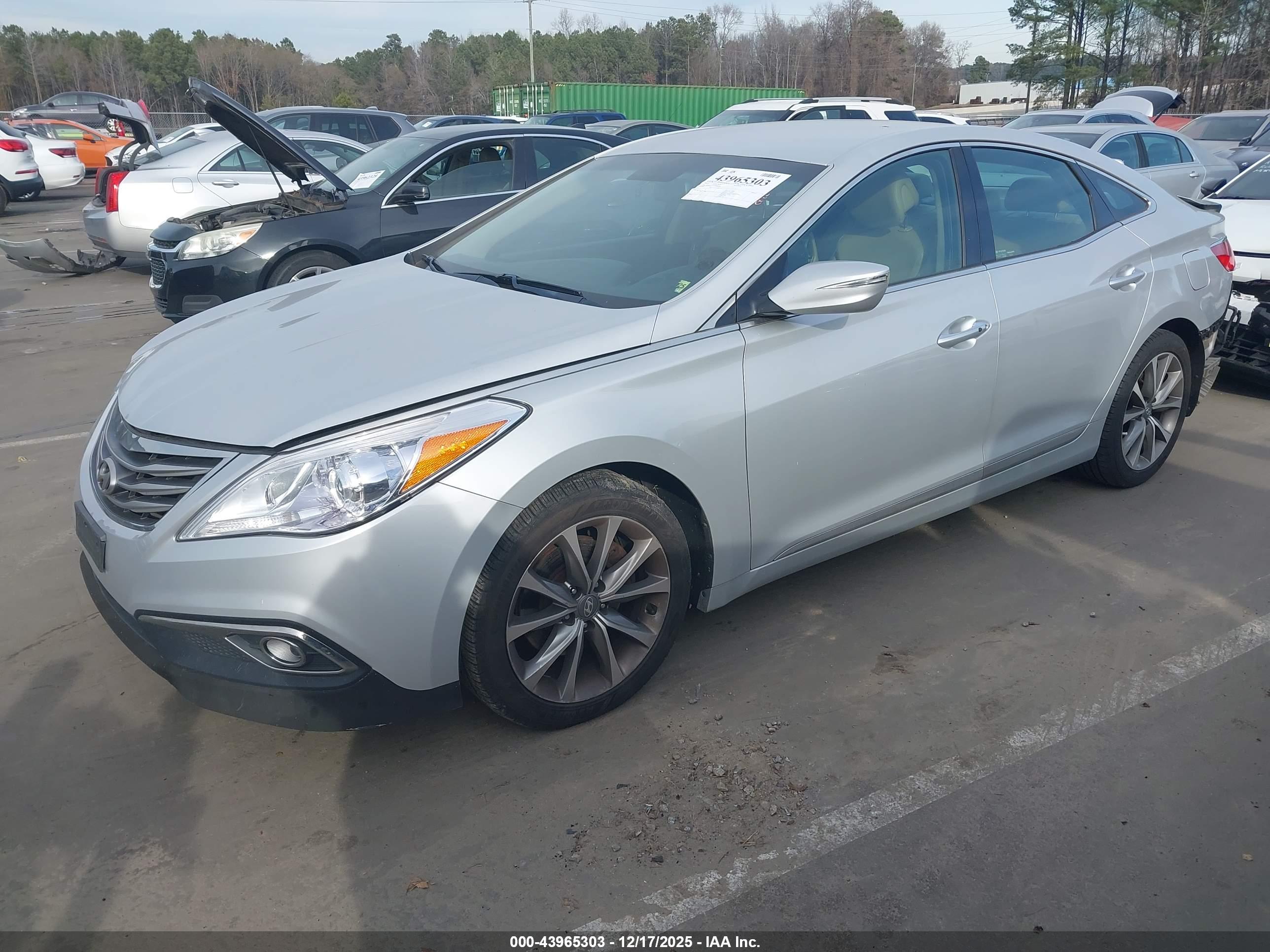 HYUNDAI AZERA image 2