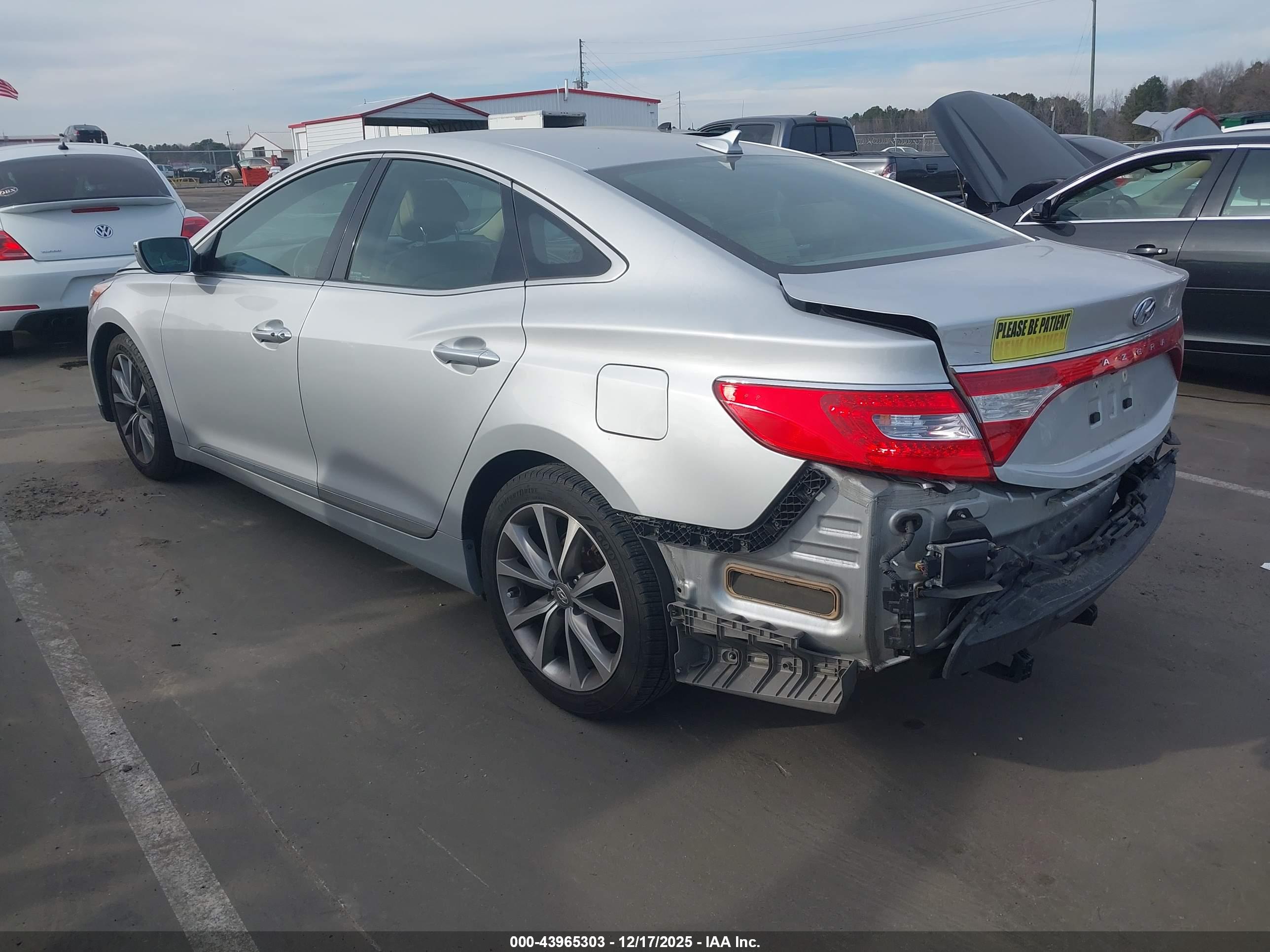HYUNDAI AZERA image 3