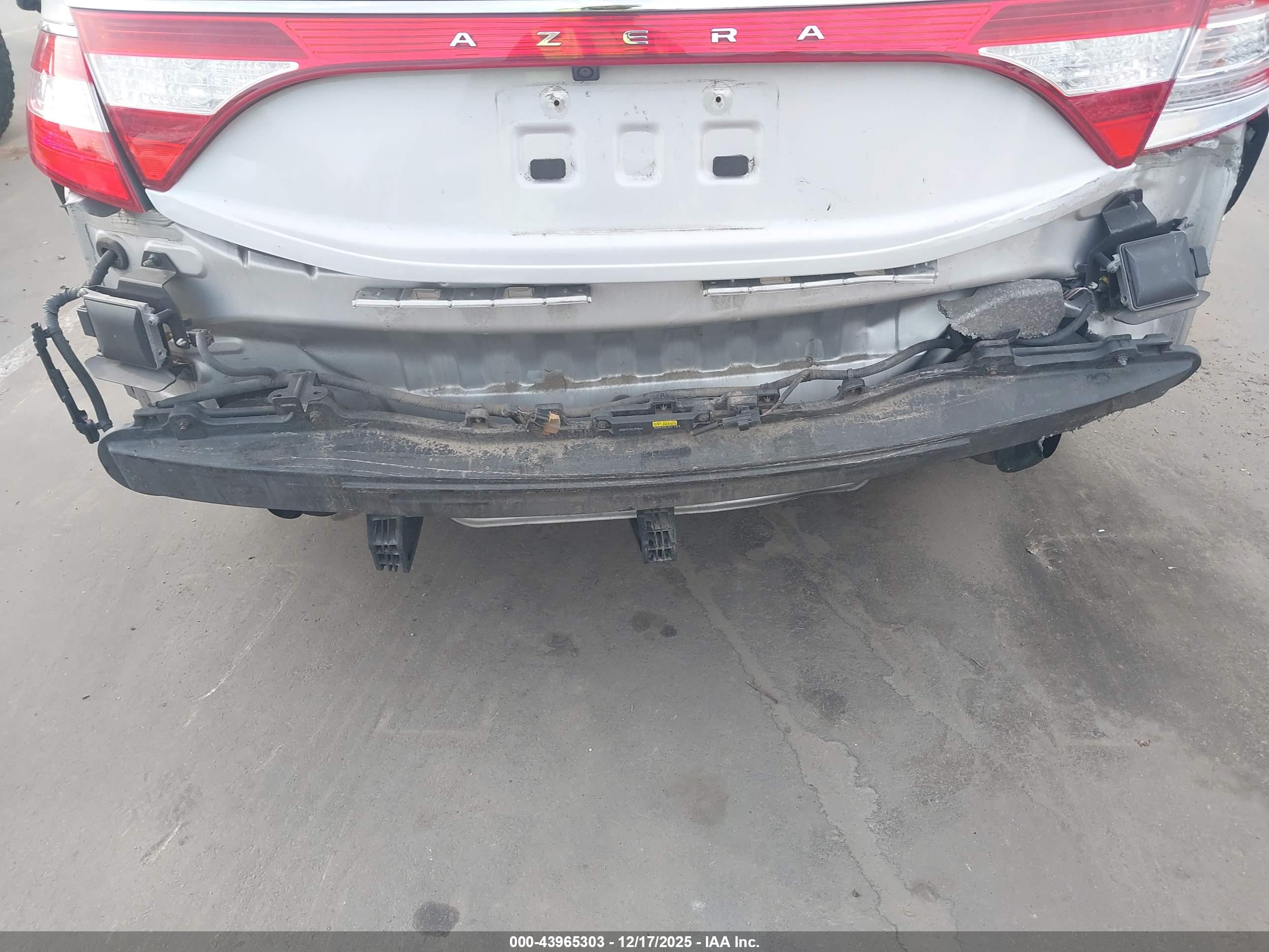 HYUNDAI AZERA image 6