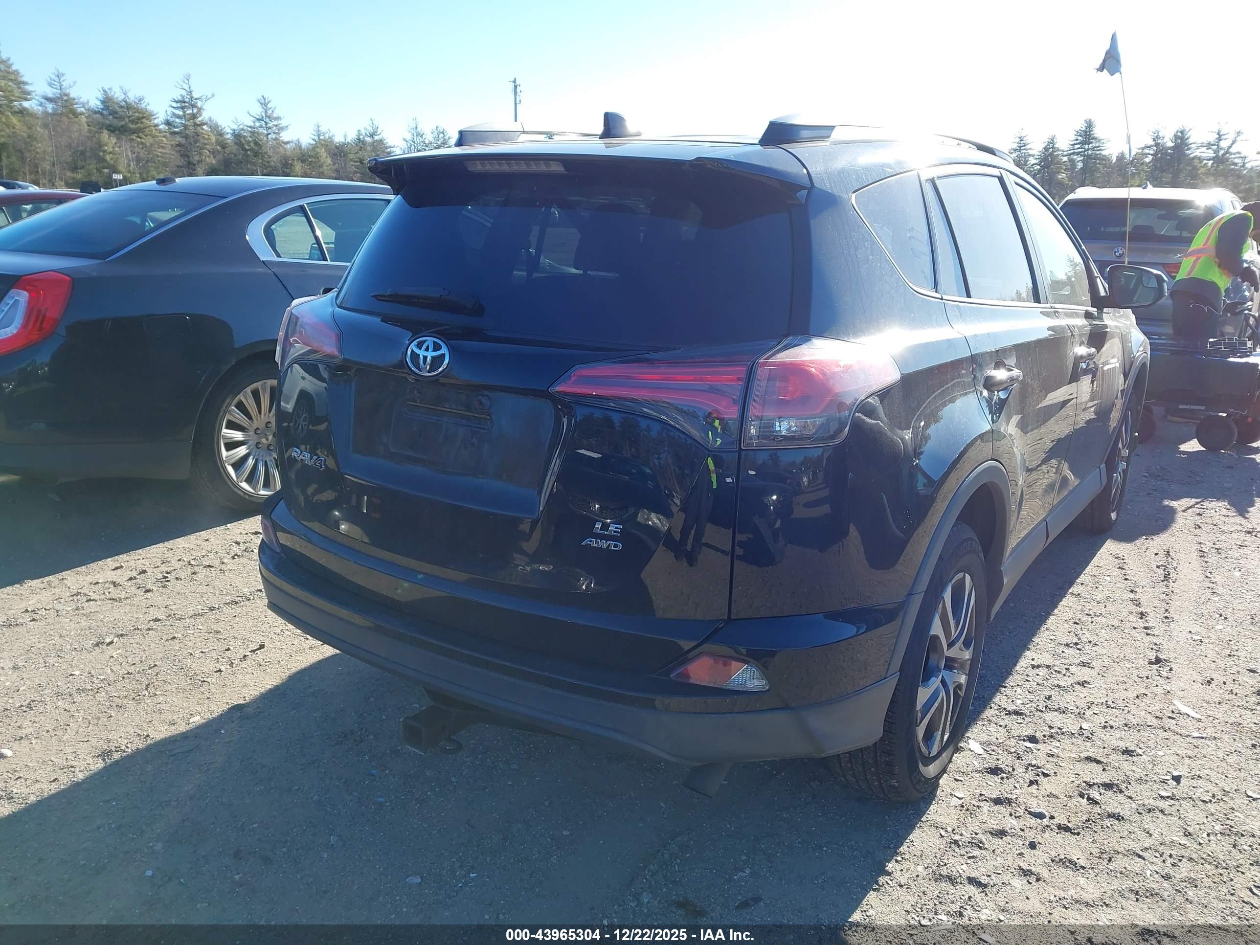 TOYOTA RAV4 image 4