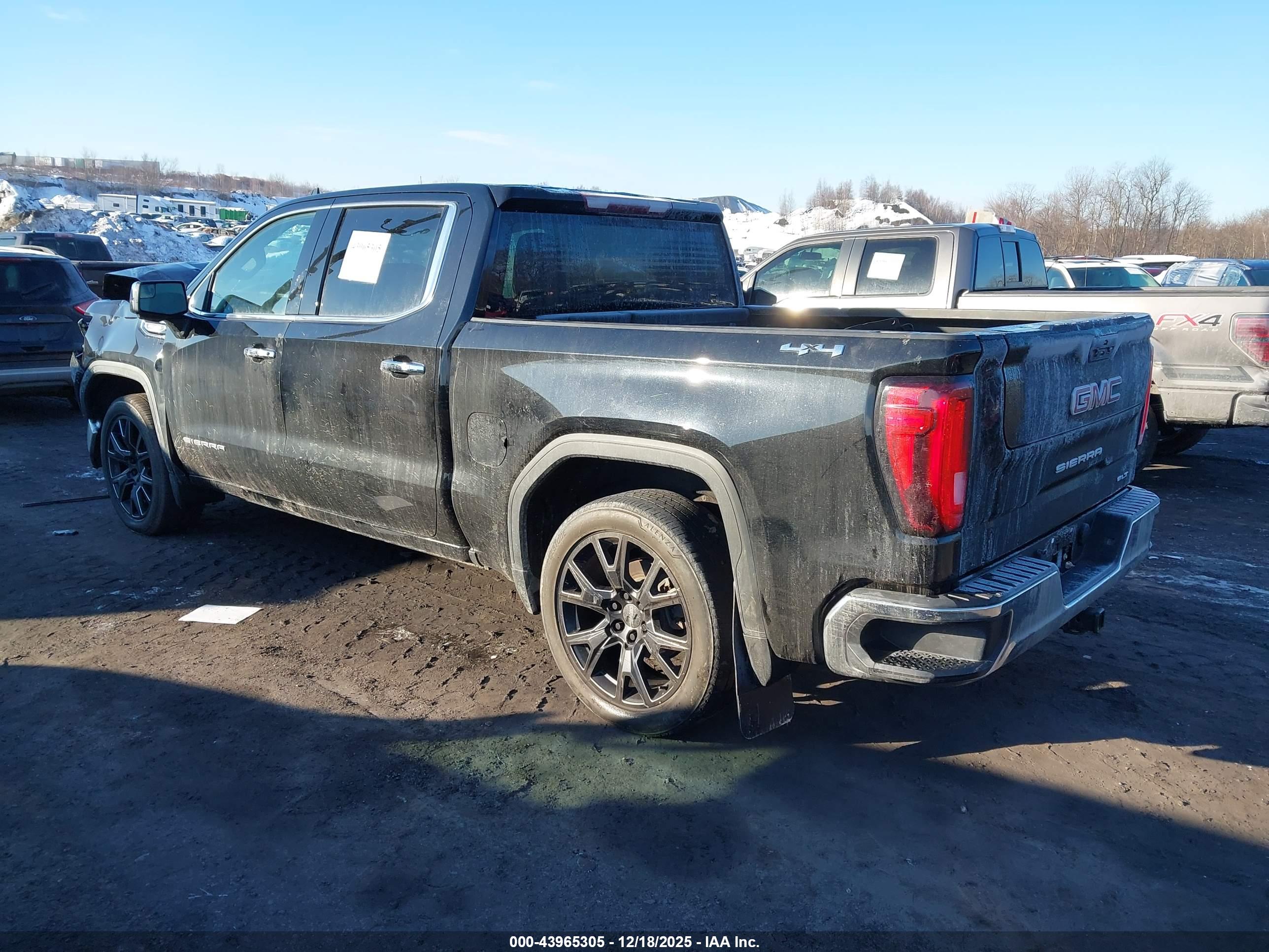 GMC SIERRA image 3