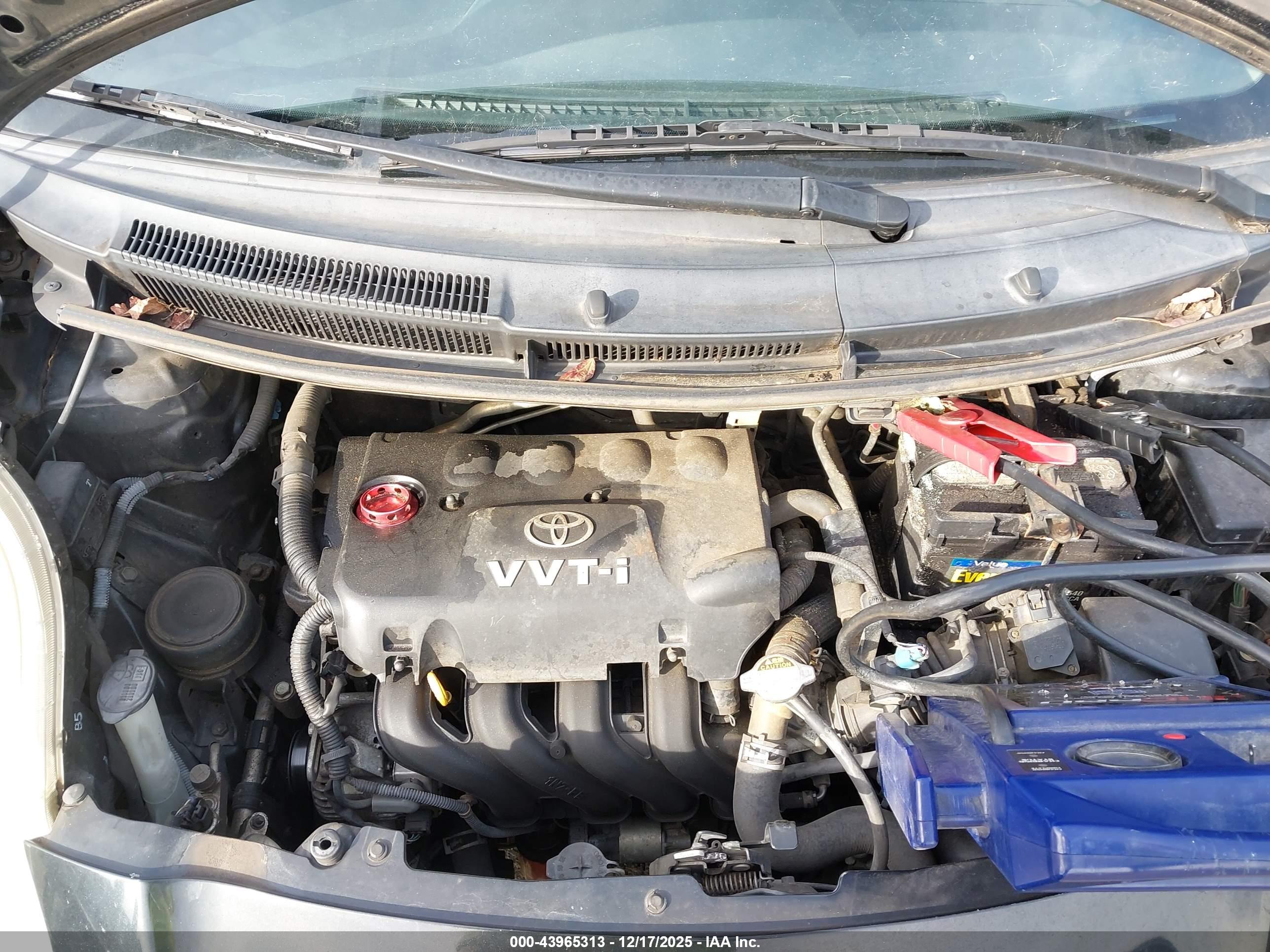 TOYOTA YARIS image 10
