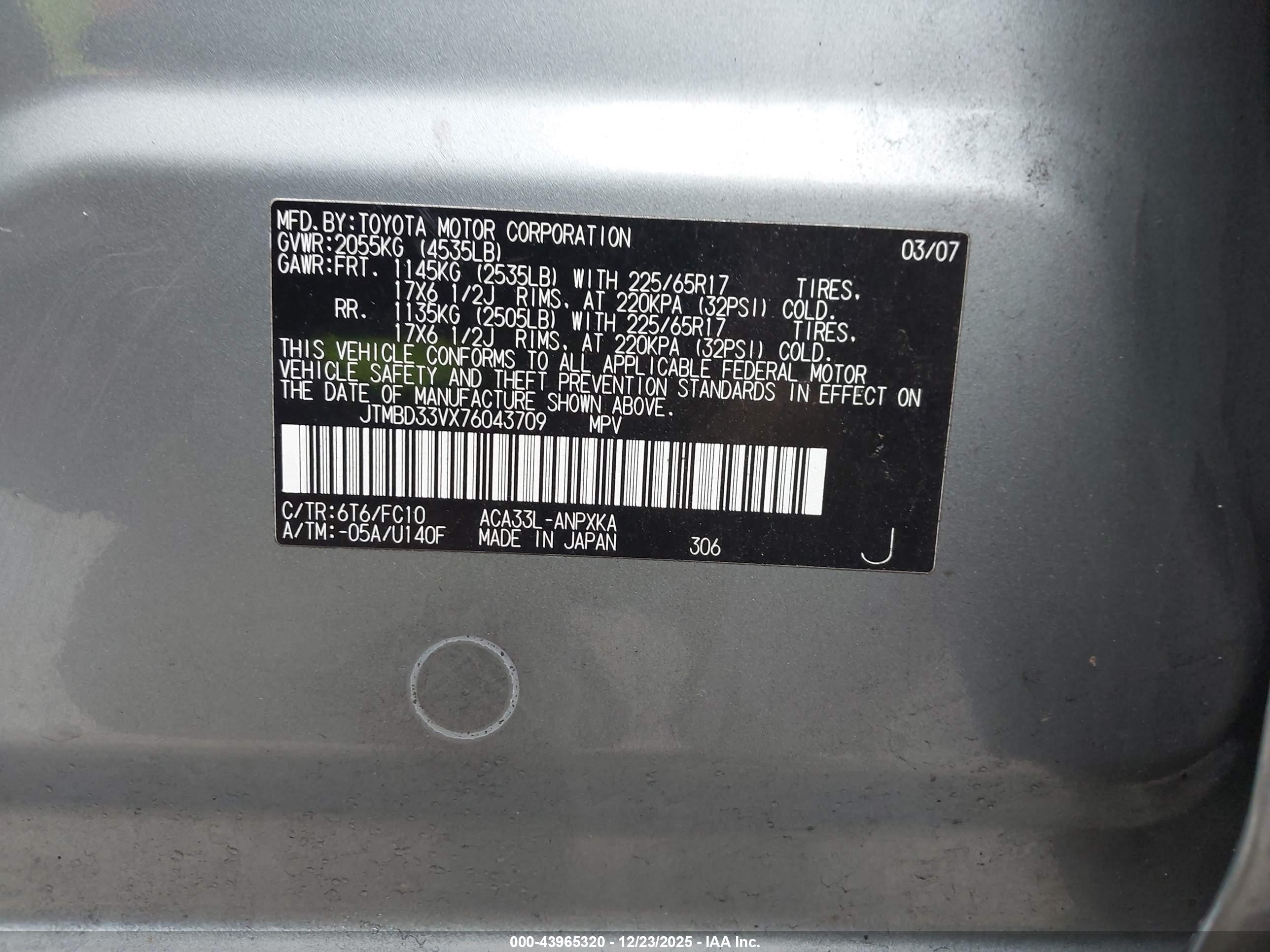 TOYOTA RAV4 image 9