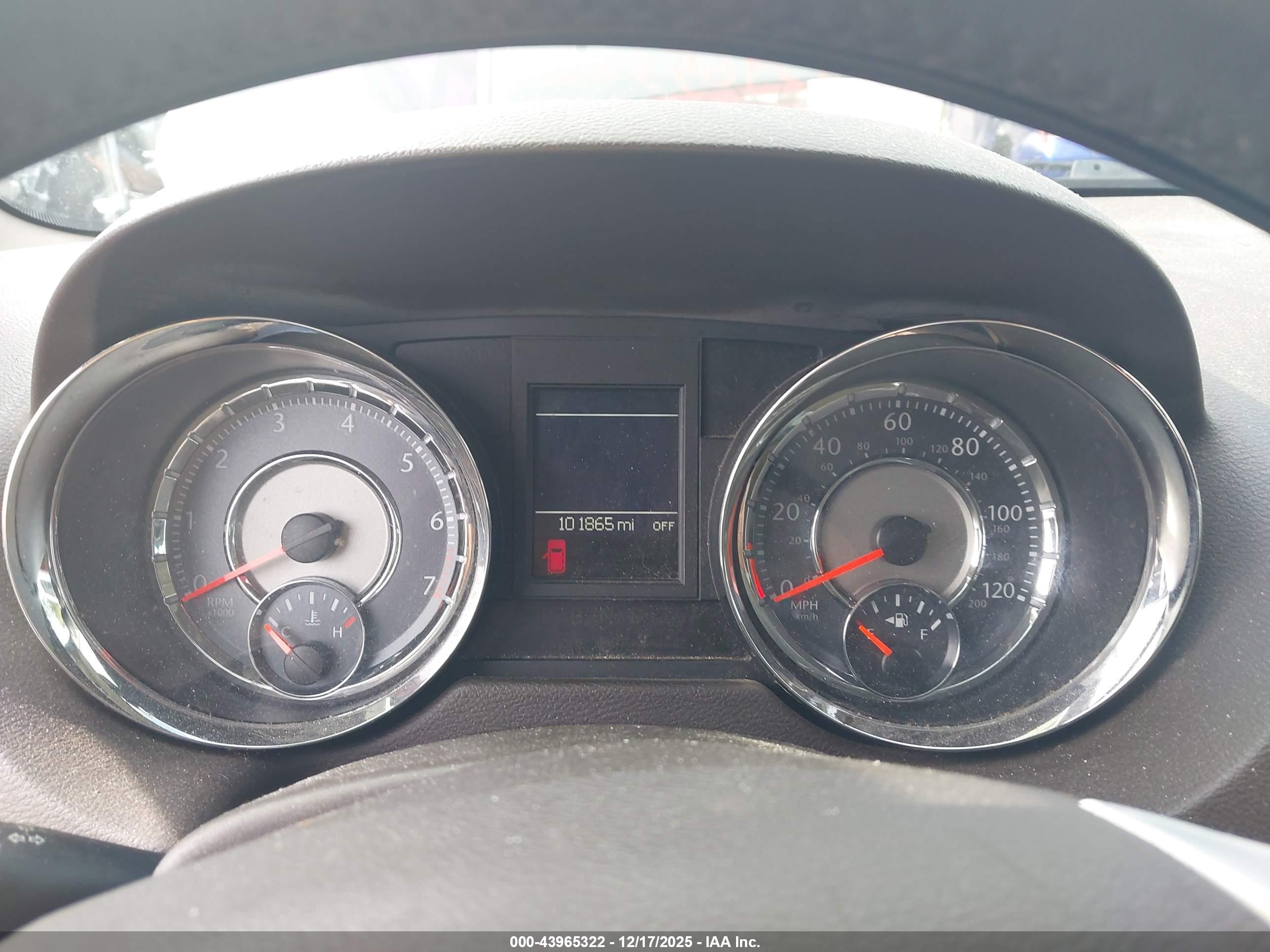 CHRYSLER TOWN image 7