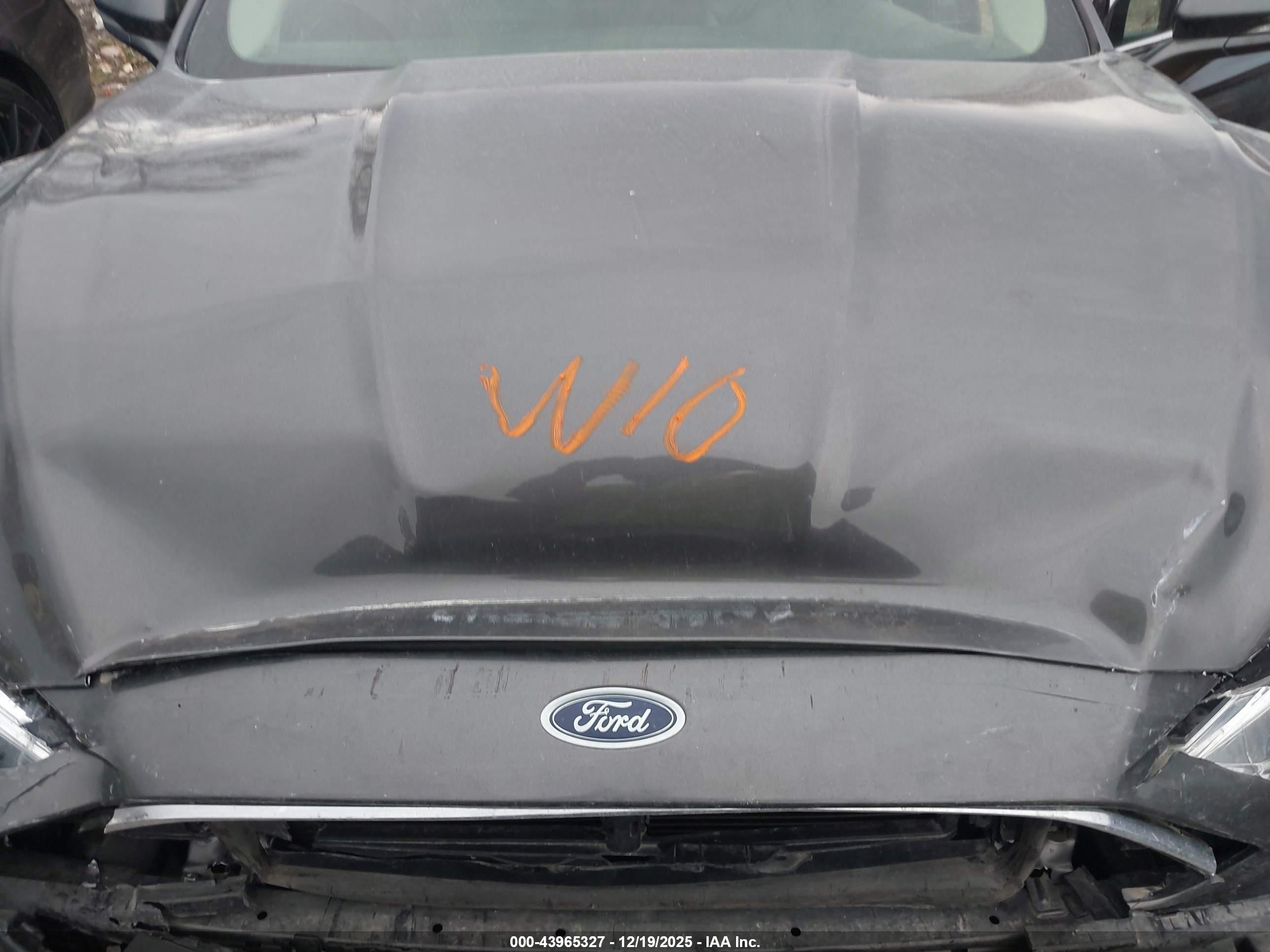 FORD FUSION image 10