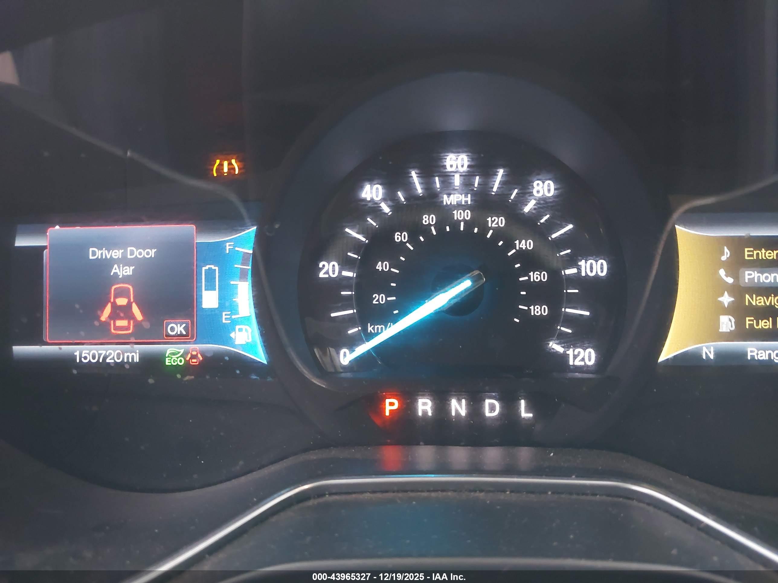 FORD FUSION image 7