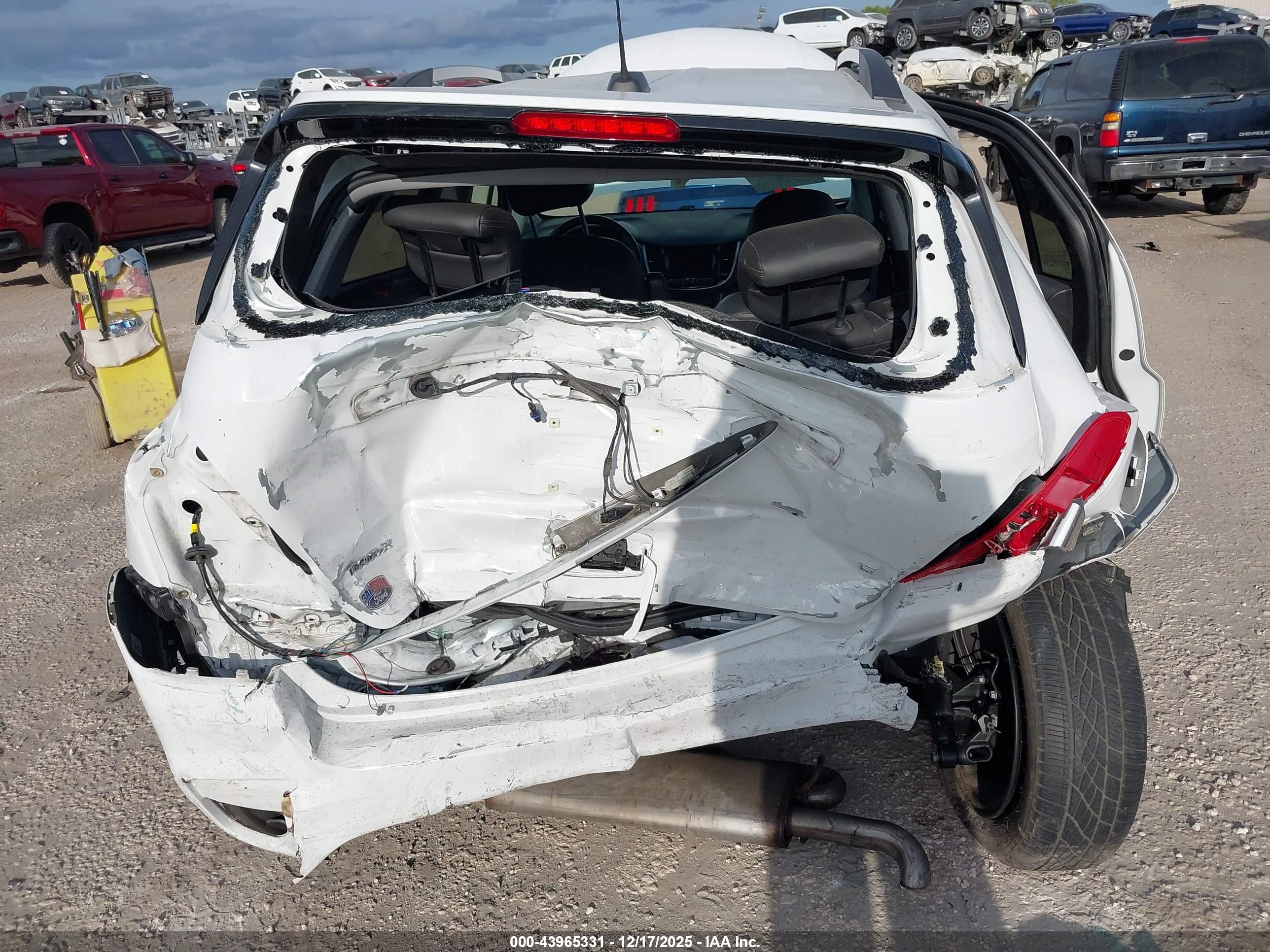 CHEVROLET TRAX image 6