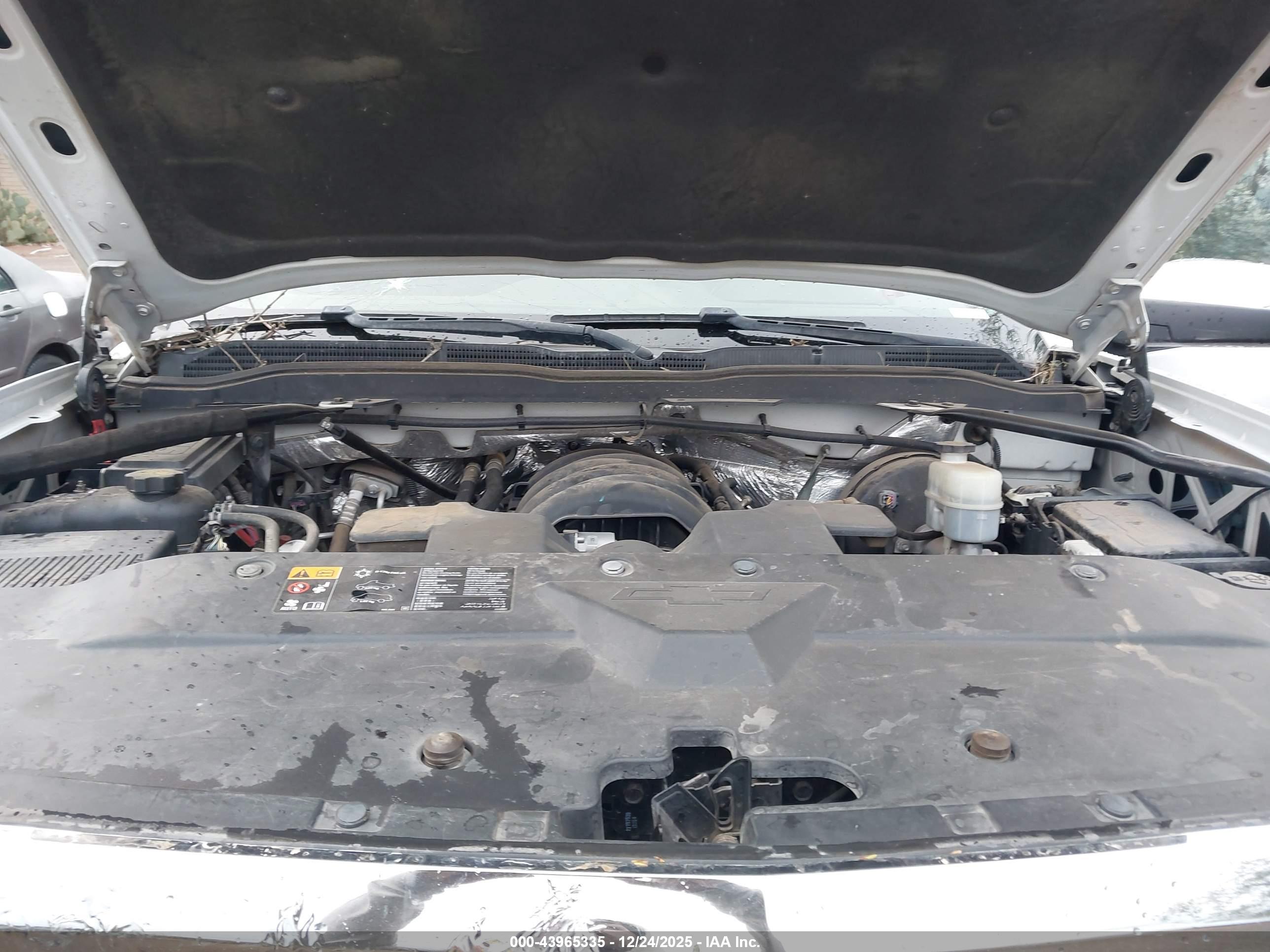 CHEVROLET SILVERADO image 10