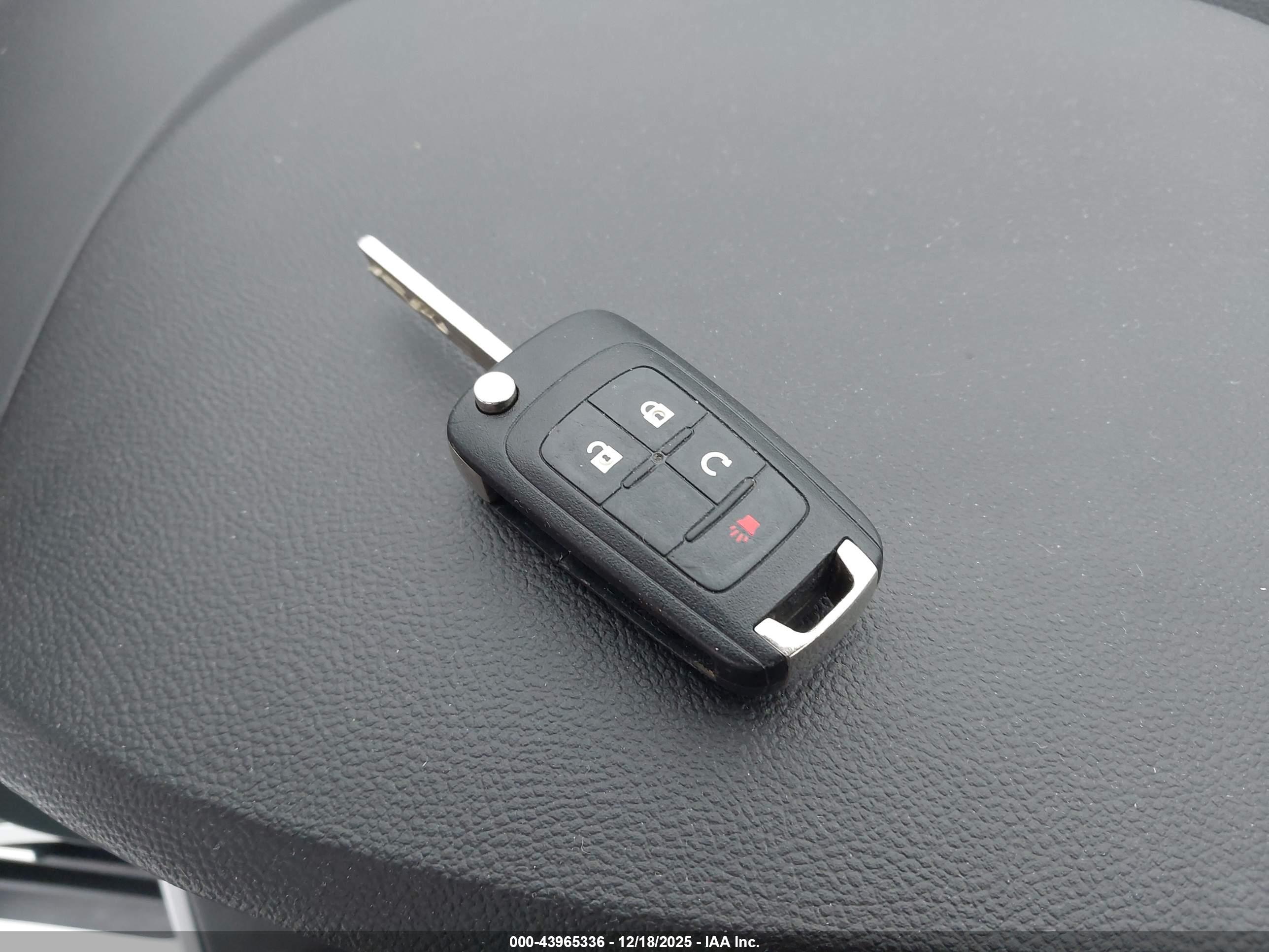 CHEVROLET EQUINOX image 11