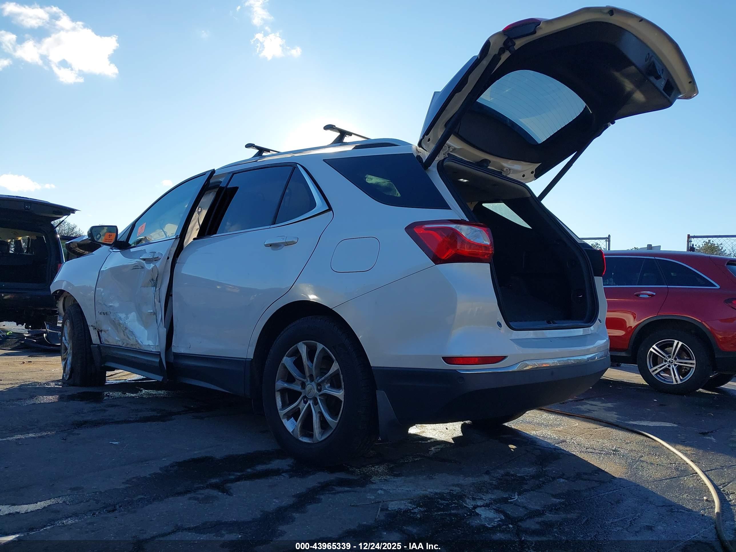 CHEVROLET EQUINOX image 3
