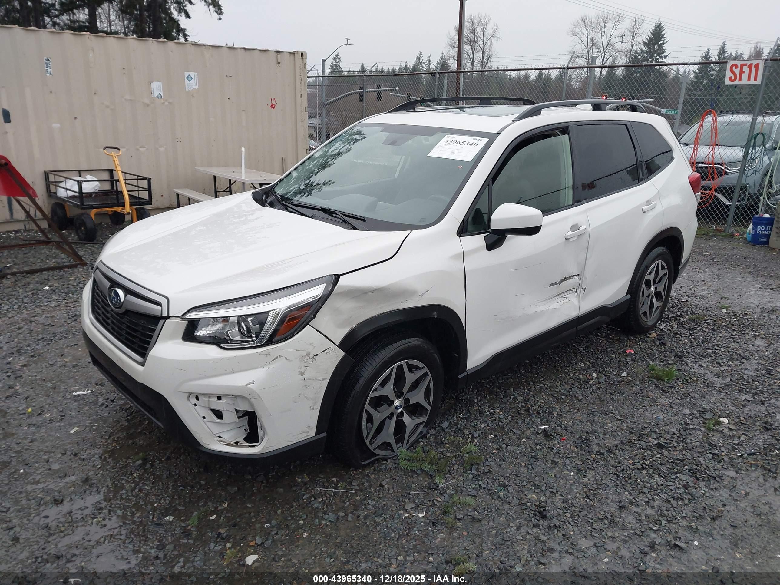 SUBARU FORESTER image 2