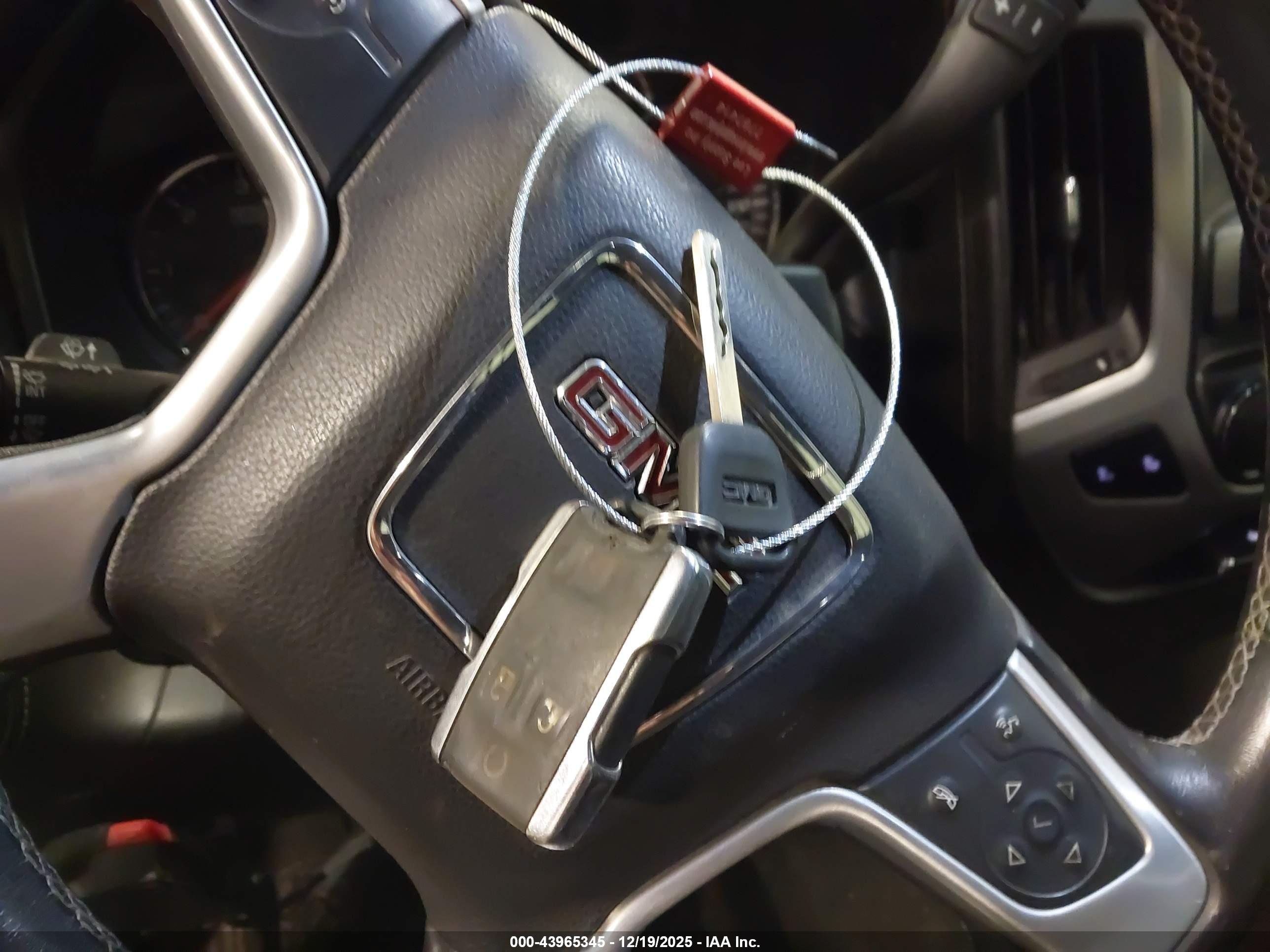 GMC SIERRA image 11