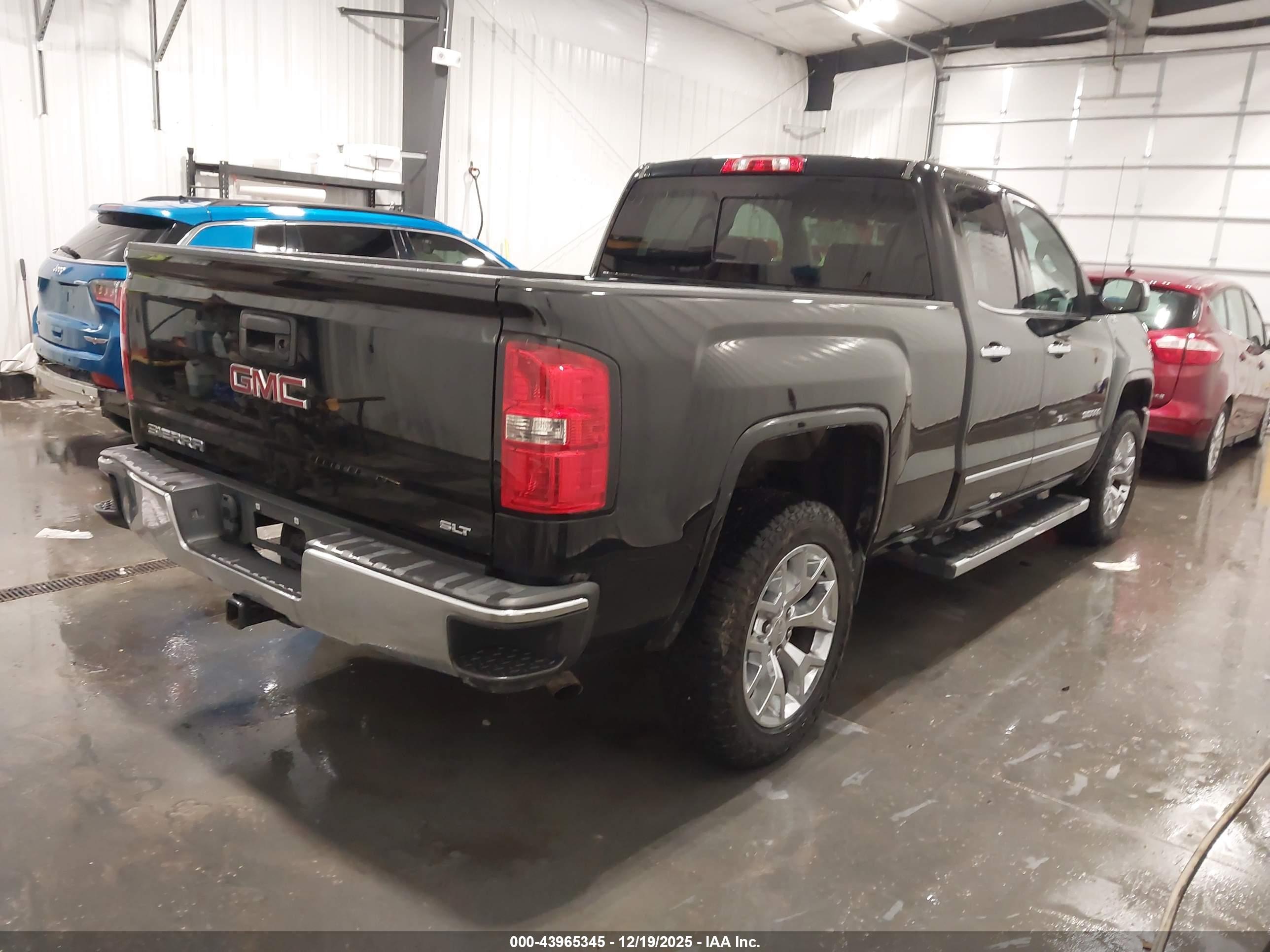 GMC SIERRA image 4