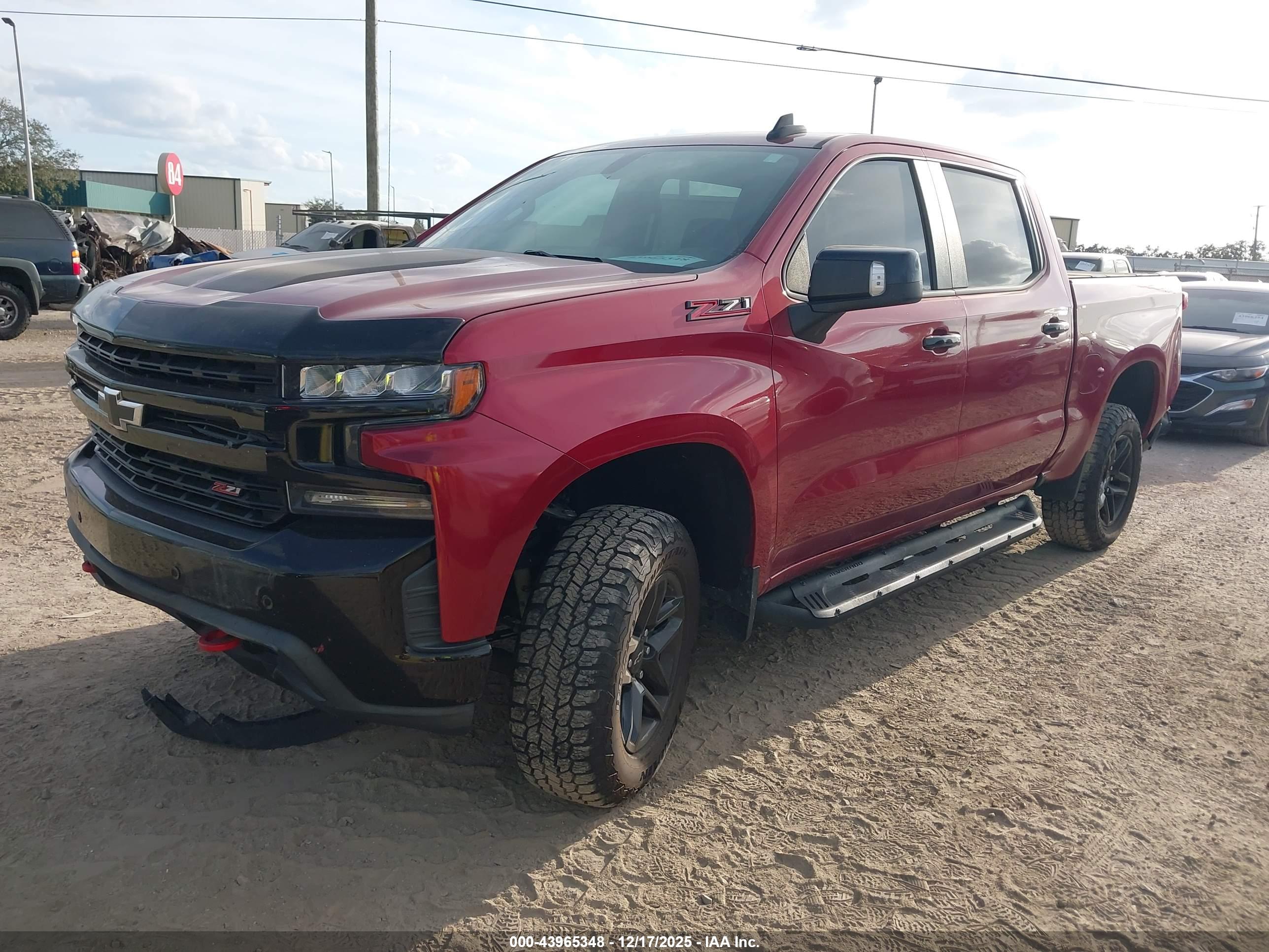 CHEVROLET SILVERADO image 2