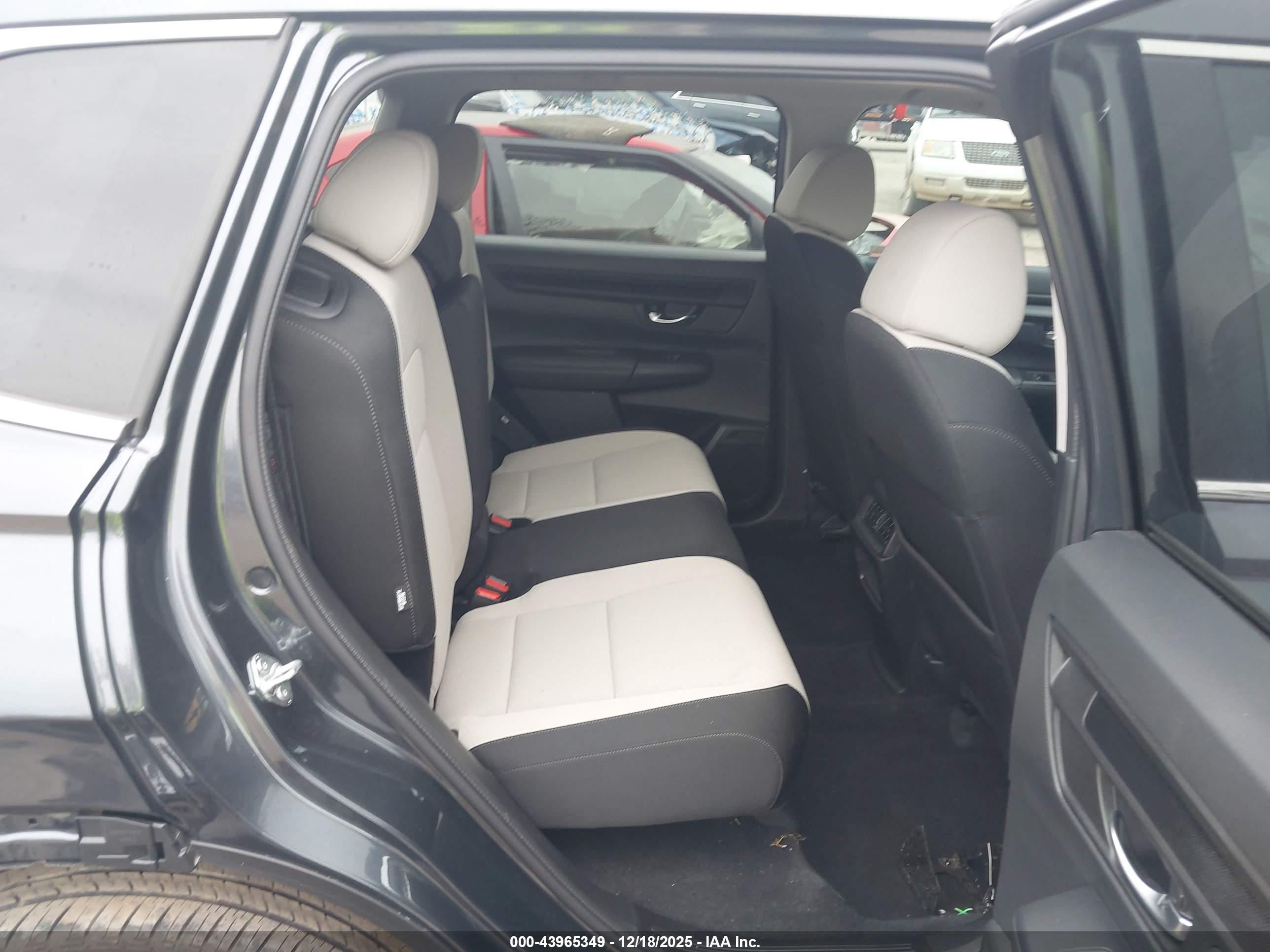 HONDA CR-V image 8