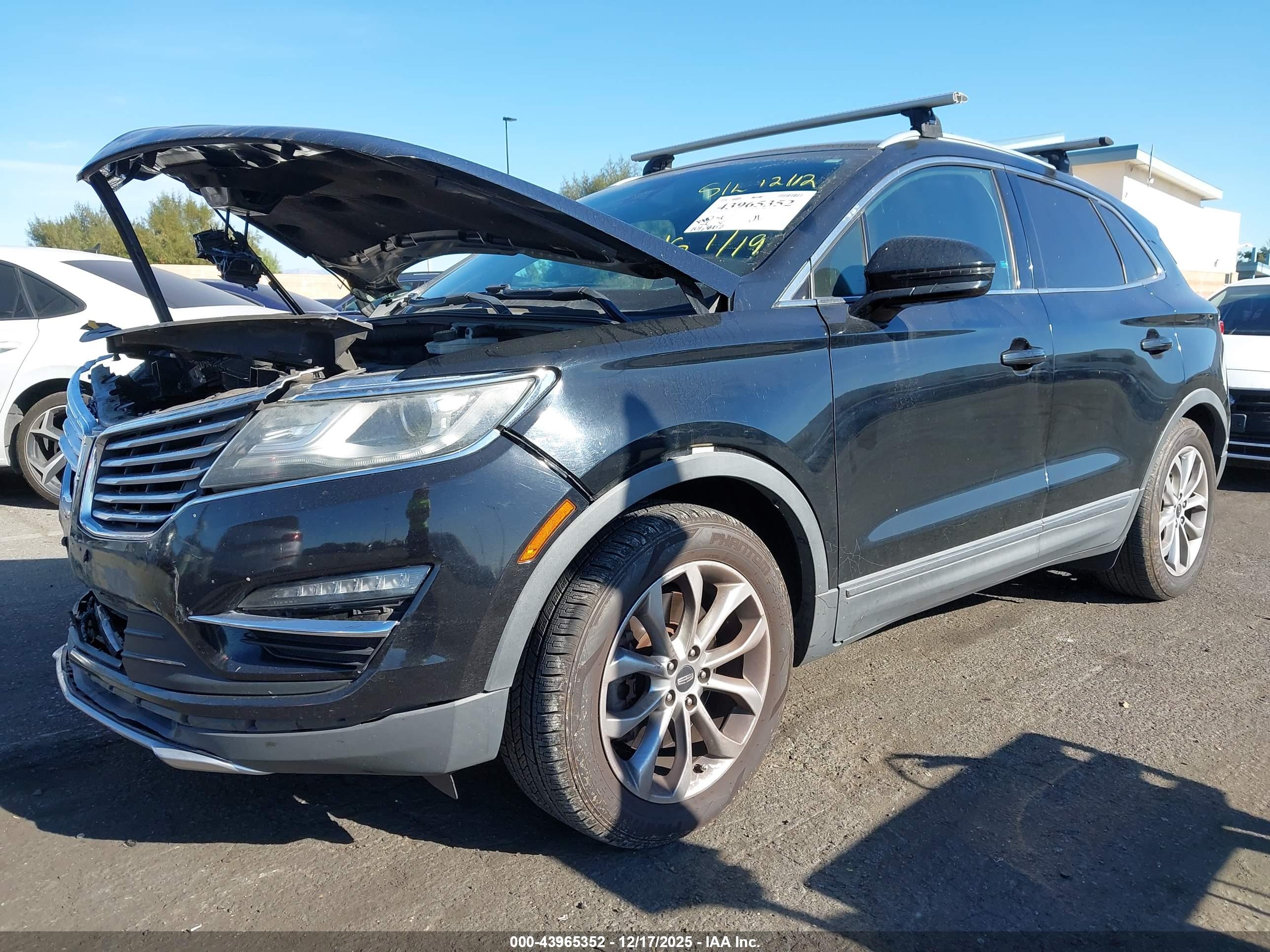LINCOLN MKC image 2