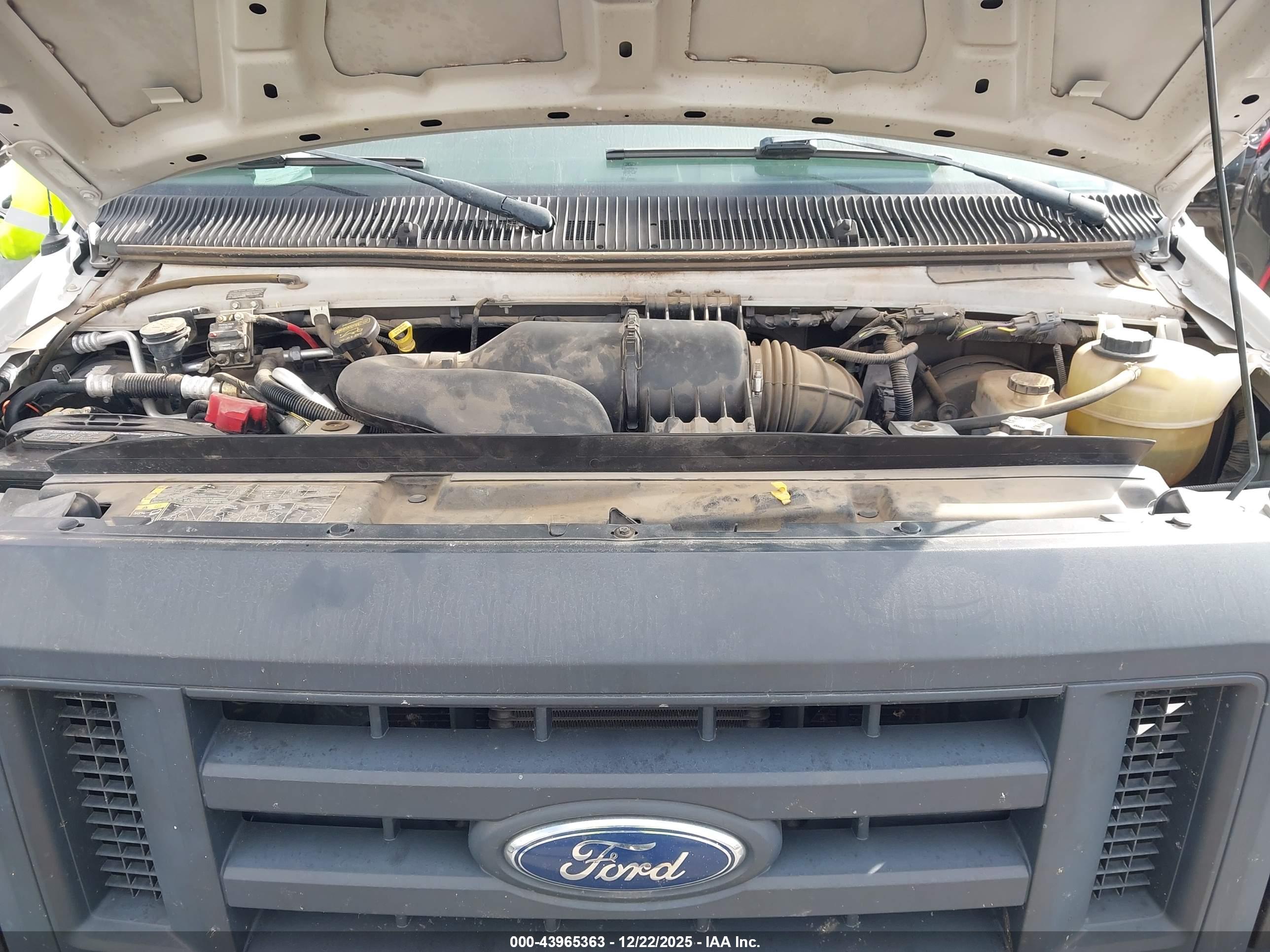 FORD E-250 image 10