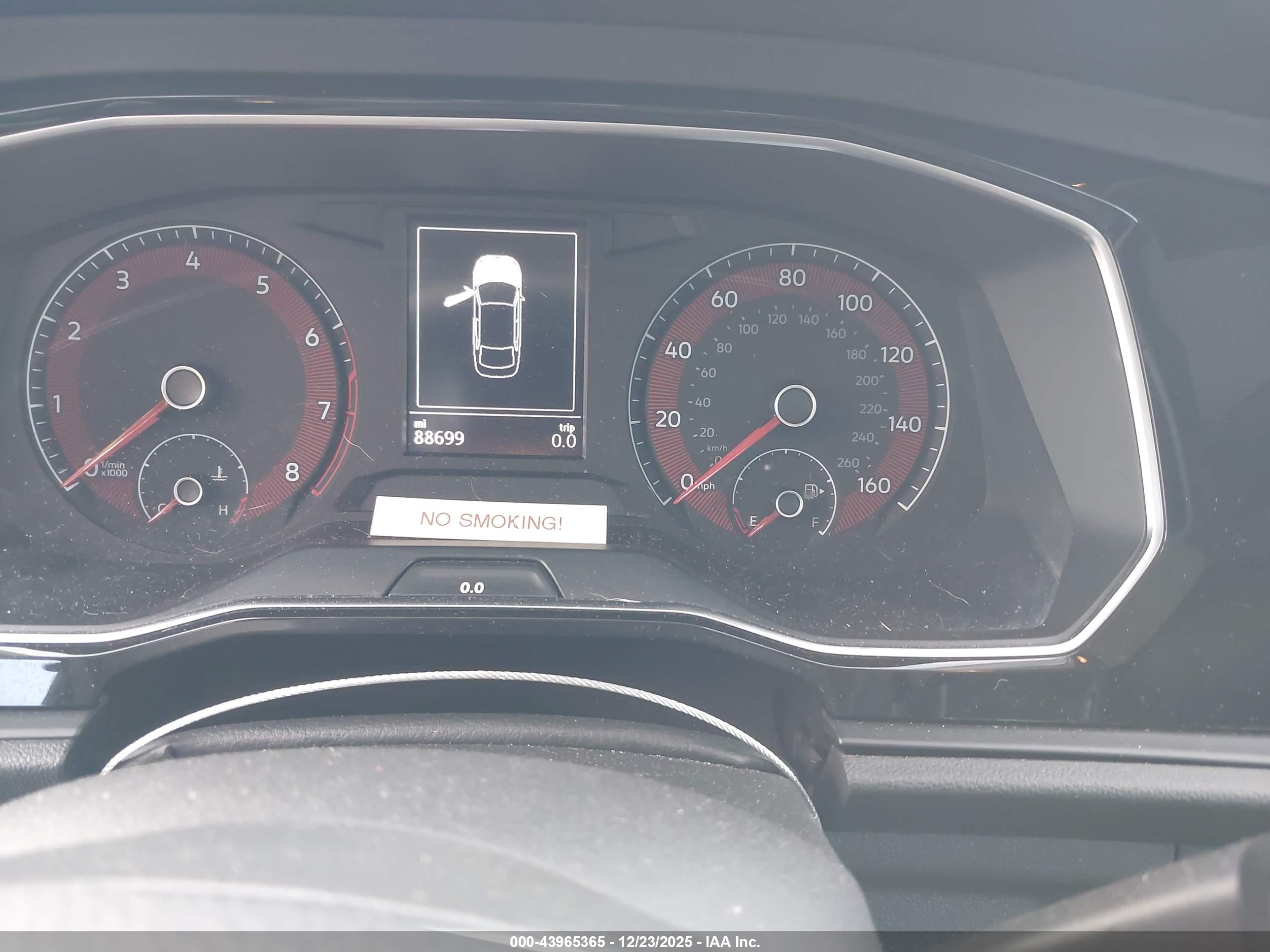 VOLKSWAGEN JETTA image 7