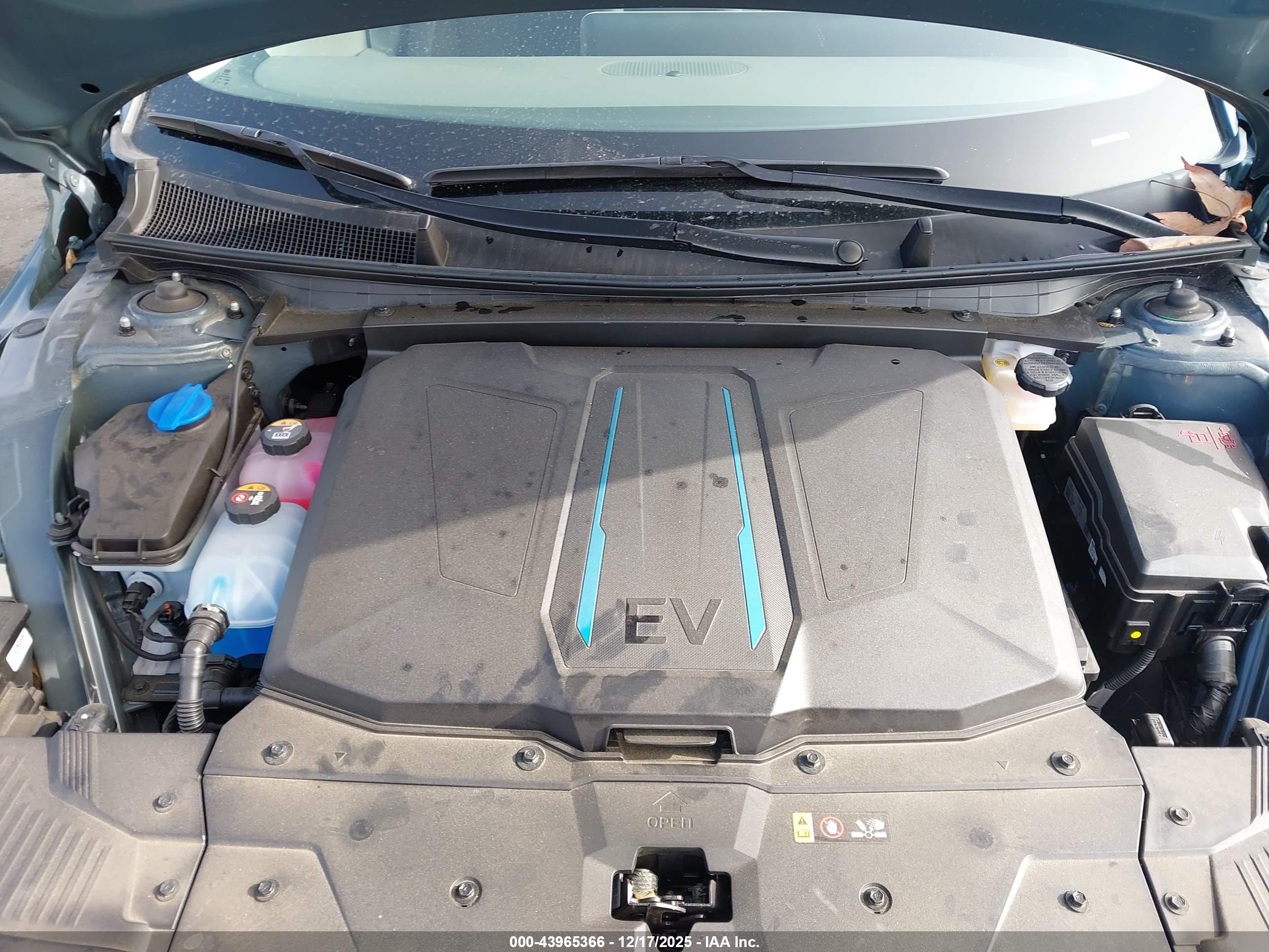 HYUNDAI IONIQ image 10