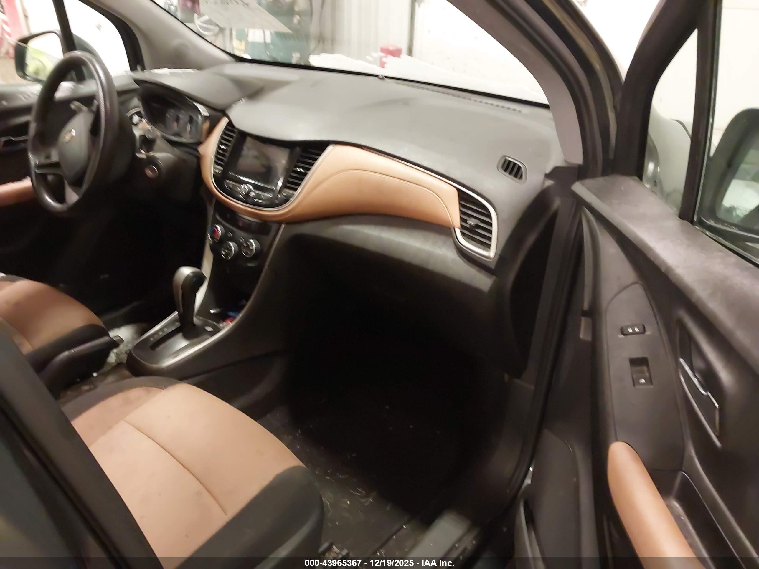 CHEVROLET TRAX image 5