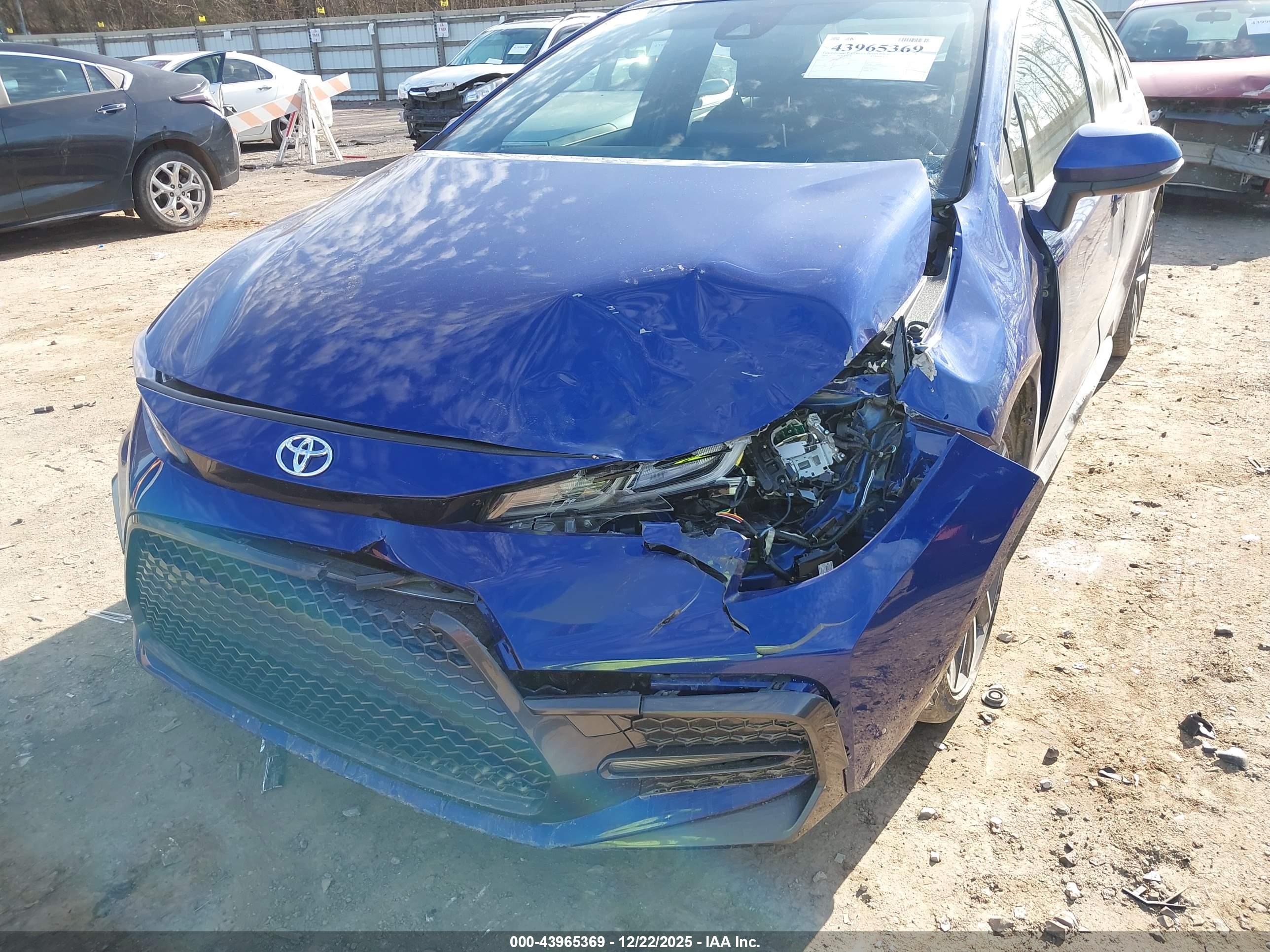 TOYOTA COROLLA image 6