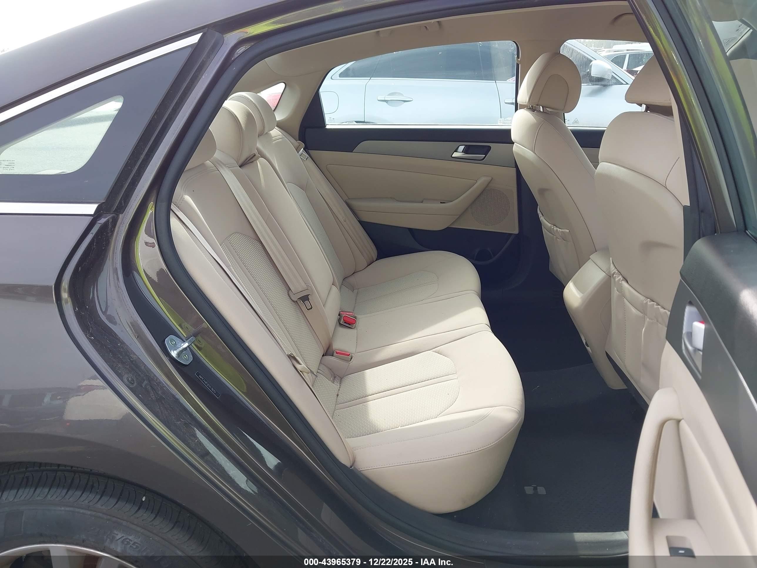 HYUNDAI SONATA image 8