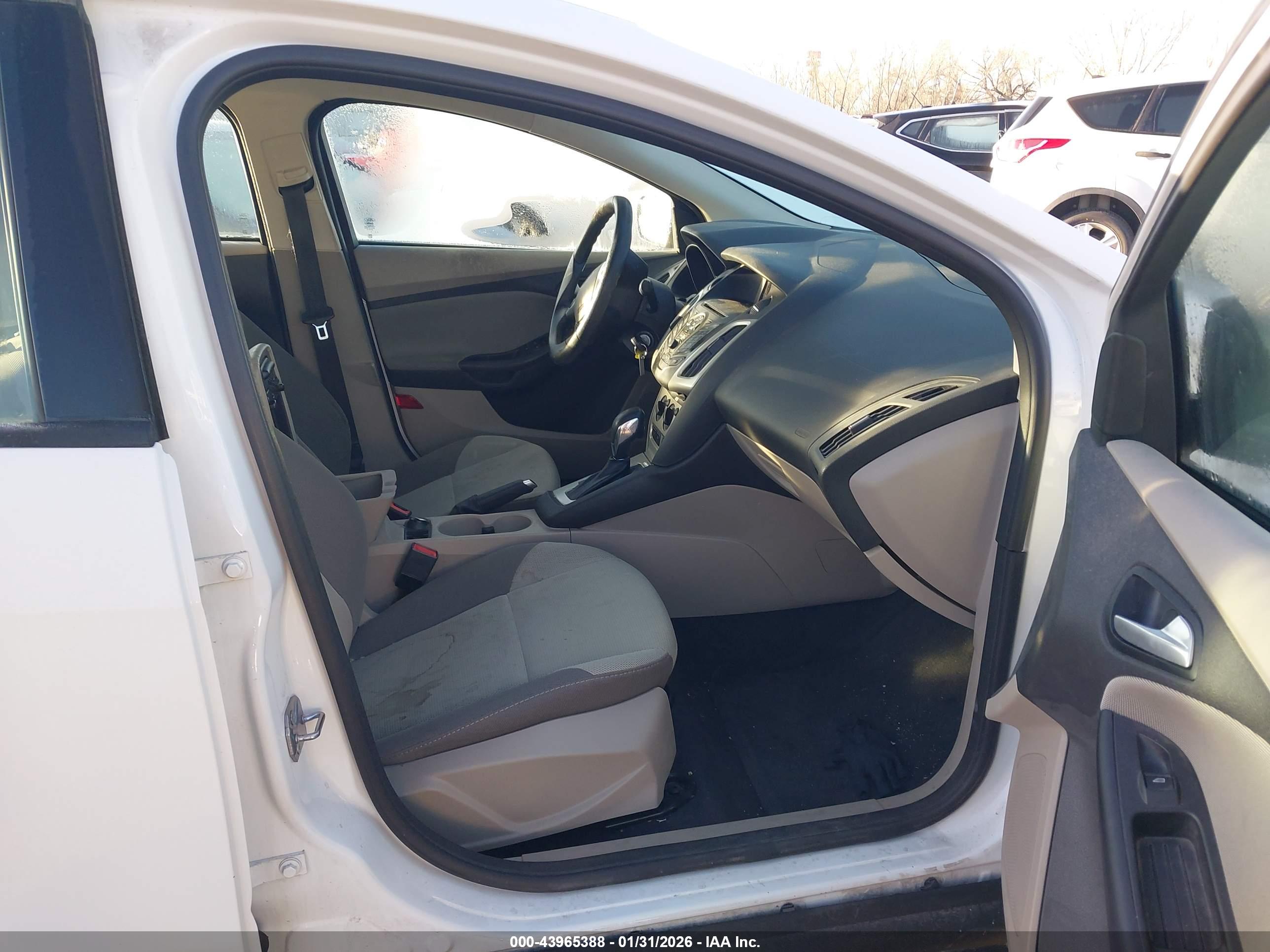 FORD FOCUS image 5